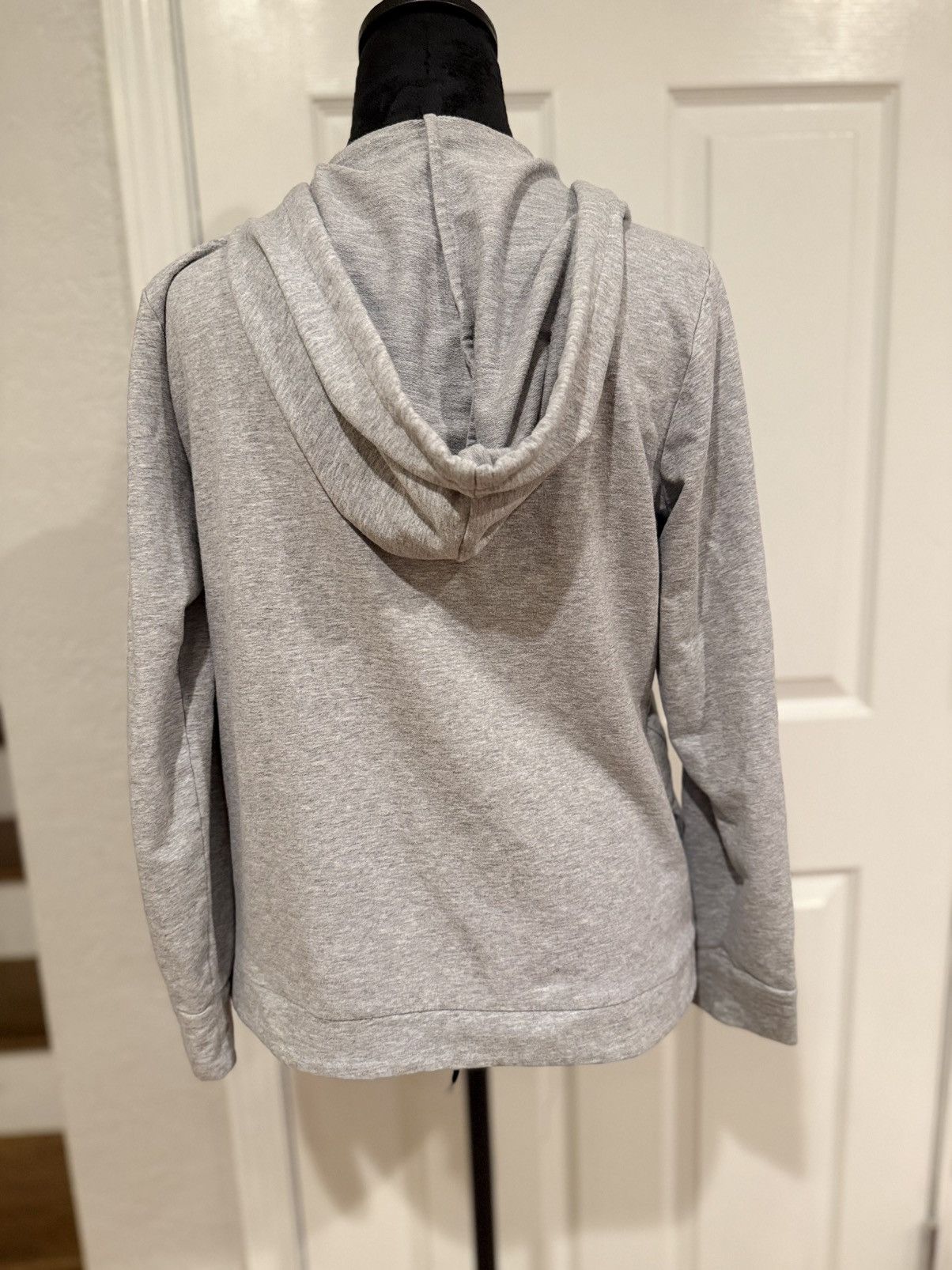 Michael Kors Michael Michael Kors Gray V-Neck Hoodie Layered Hem, Size M Size M / US 6-8 / IT 42-44 - 6 Thumbnail
