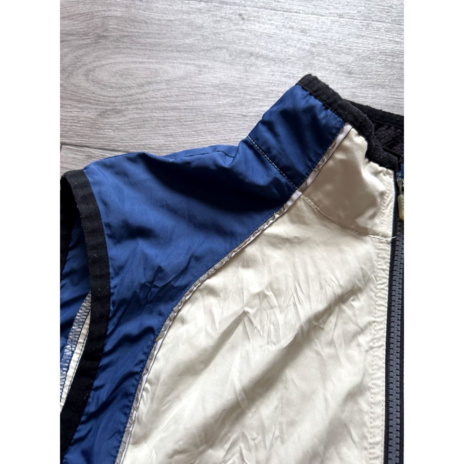 Nike VINTAGE Nike Windbreaker Jacket Beige Blue M Men’s 90s Full Zip Windbreaker 90s Mens Size US M / EU 48-50 / 2 - 5 Thumbnail