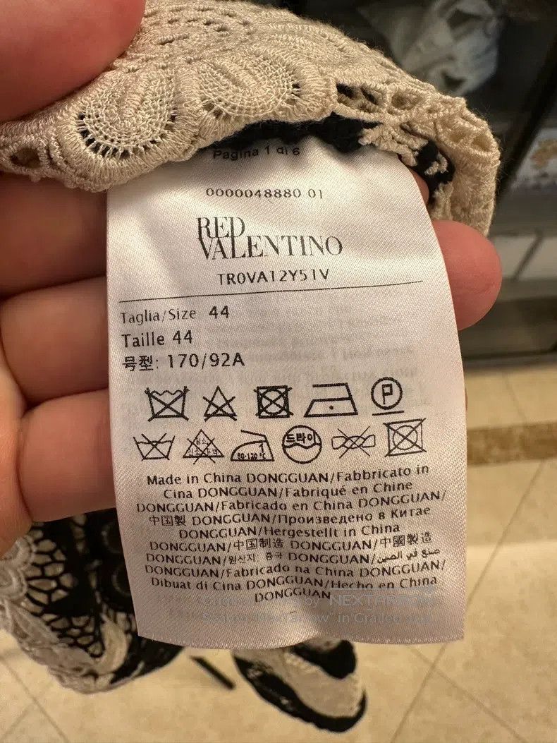 Valentino Valentino Cut-out round neck long and short sleeve dress Size M / US 6-8 / IT 42-44 - 4 Thumbnail
