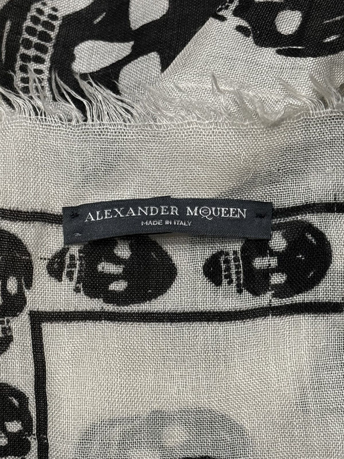 Alexander McQueen Alexander McQueen Skull Angel Scarf Size ONE SIZE - 3 Thumbnail