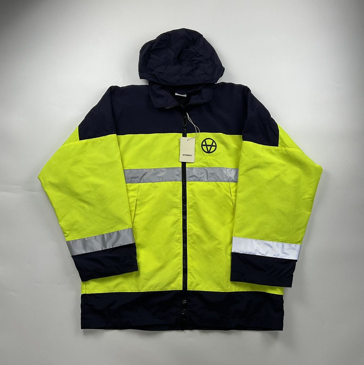 Vetements Vetements F/W'19 Hi Vis Anarchy Parka Jacket Size US S / EU 44-46 / 1 - 4 Thumbnail