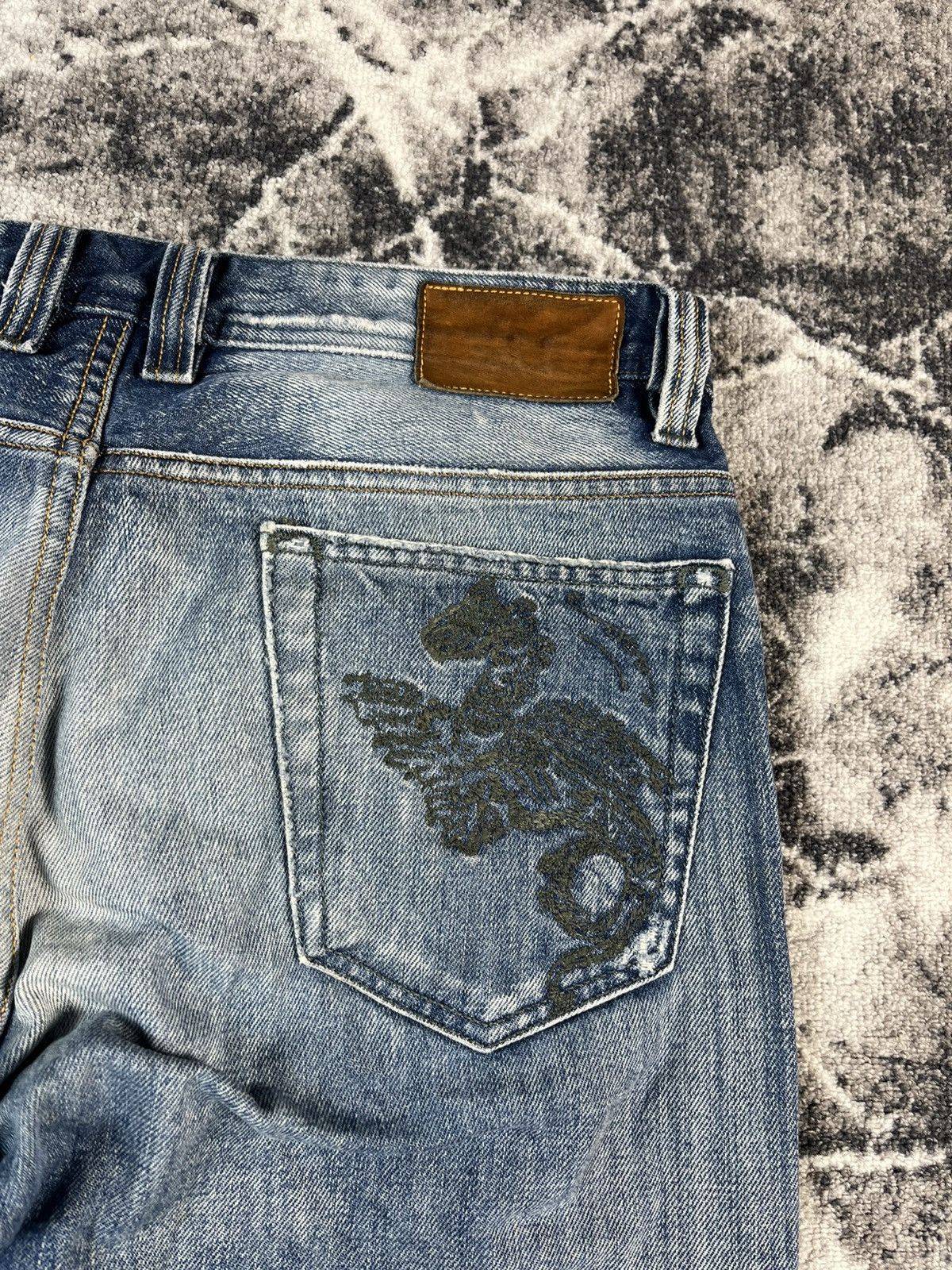 Diesel Diesel Viker Dragon Jeans Vintage Distressed Italy 31 Size US 31 - 17 Thumbnail