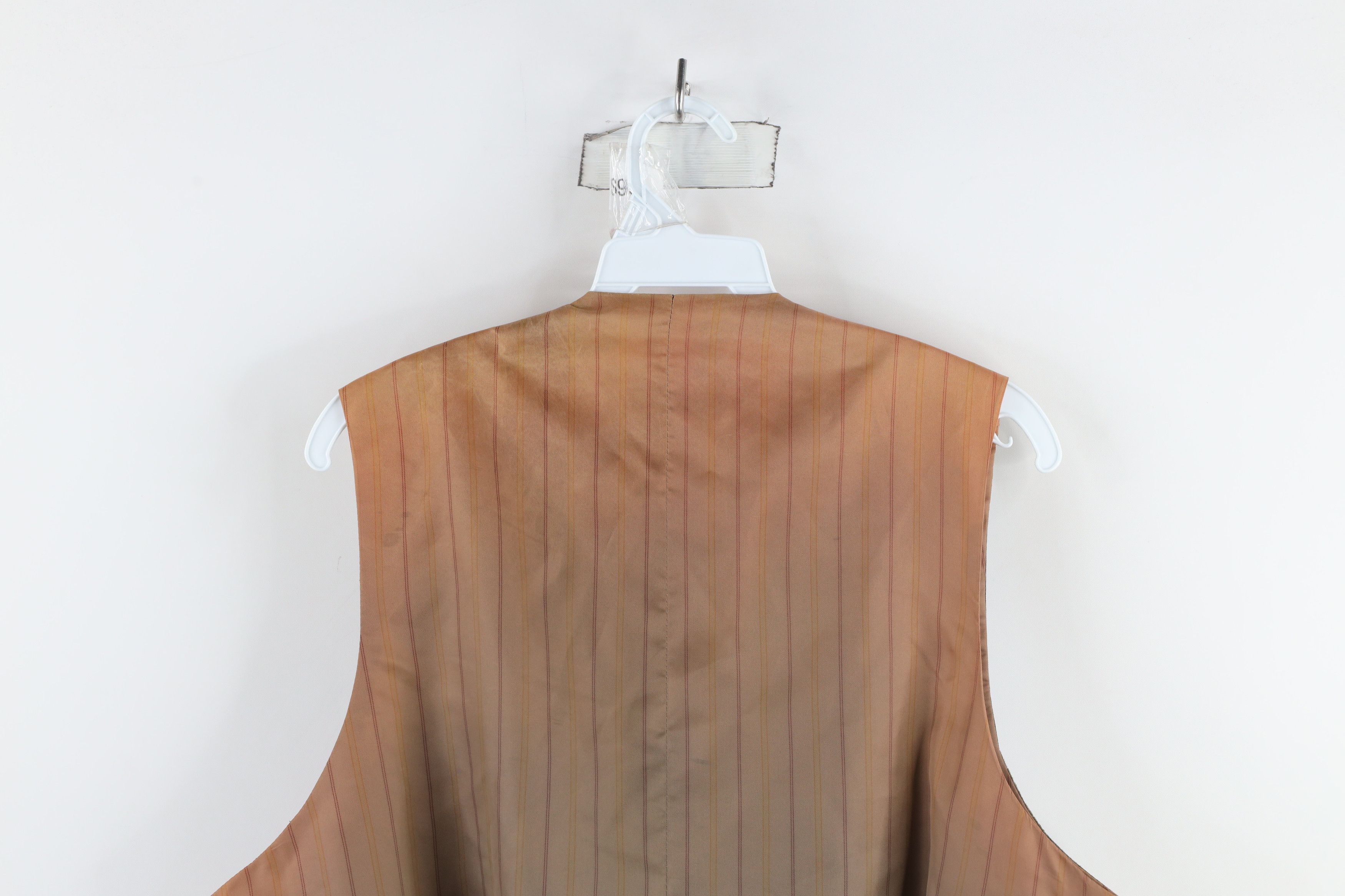 Vintage Vintage 90s Streetwear Suede Leather Buckle Back Vest Green Size US XL / EU 56 / 4 - 18 Thumbnail