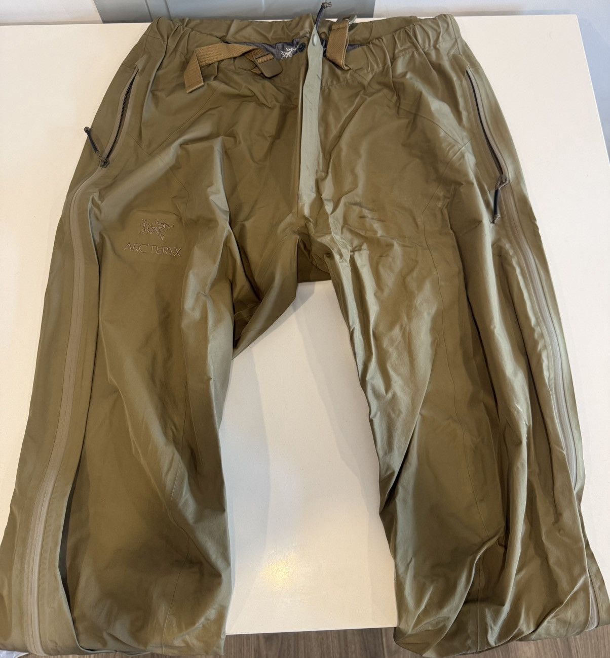 Arc'teryx Arc’teryx LEAF Alpha LT Pant Gen 2.2 (GORE-TEX Shell) Size US 38 / EU 54 - 1 Thumbnail