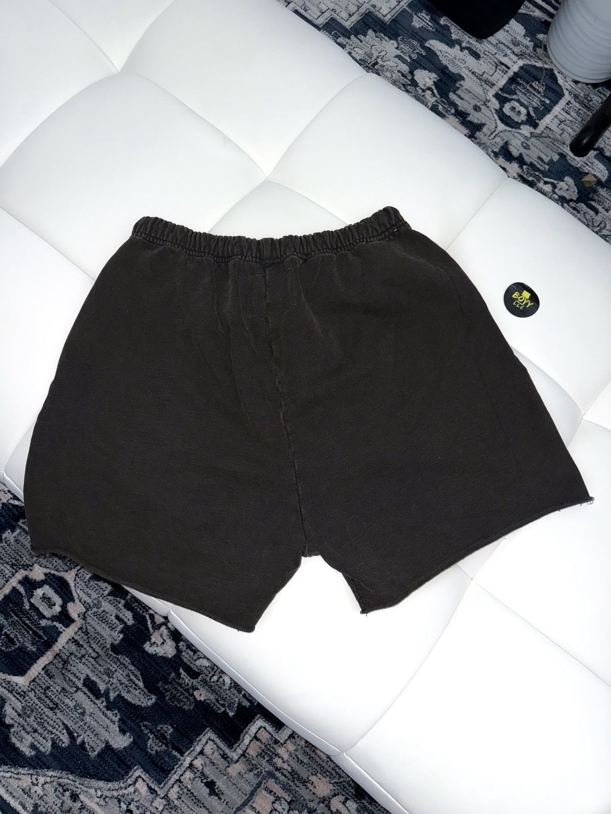 RRR-123 Sun fadded logo shorts Size US 34 / EU 50 - 2 Thumbnail
