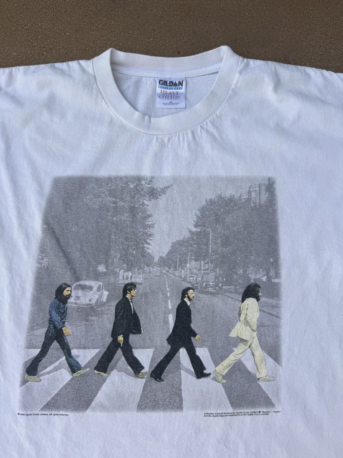 Band Tees × Vintage Vintage 1996 The Beatles Abbey Road Apple Corps Band Tee XL Size US XL / EU 56 / 4 - 3 Thumbnail
