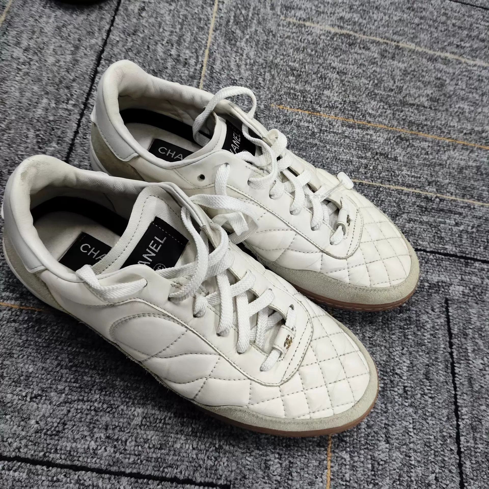Chanel CHANEL Women's Leather Sneakers White 37.5 Size US 7 / IT 37 - 3 Thumbnail