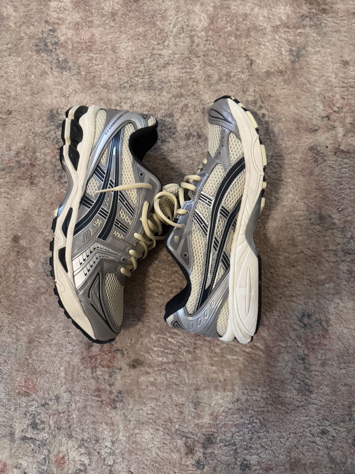 Asics Asics Gel Kayano 14 Oyster White/Steeple Grey Size US 10.5 / EU 43-44 - 1 Thumbnail