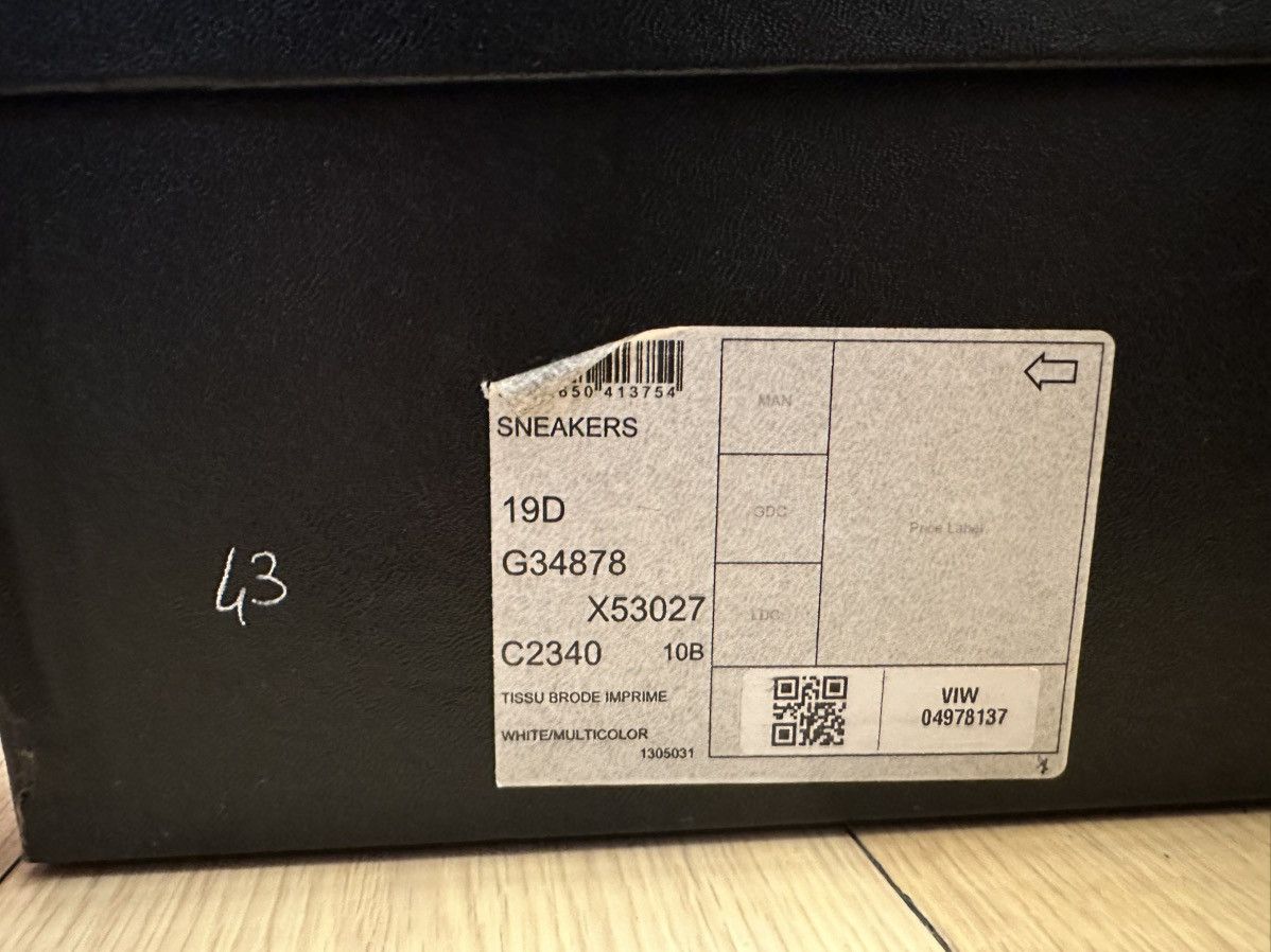 Chanel Pharrell x Chanel Graphic Canvas Sneakers Size US 9.5 / EU 42-43 - 6 Thumbnail