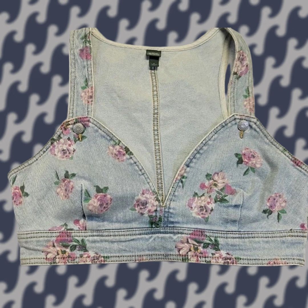 Vintage Wild Fable Women’s Floral Denim Bustier Crop Top Tank Light Wash Blue M Bralette / Boho Festival 90s V-Neck Sleeveless Cropped Casual Womens Size M / US 6-8 / IT 42-44 - 1 Thumbnail