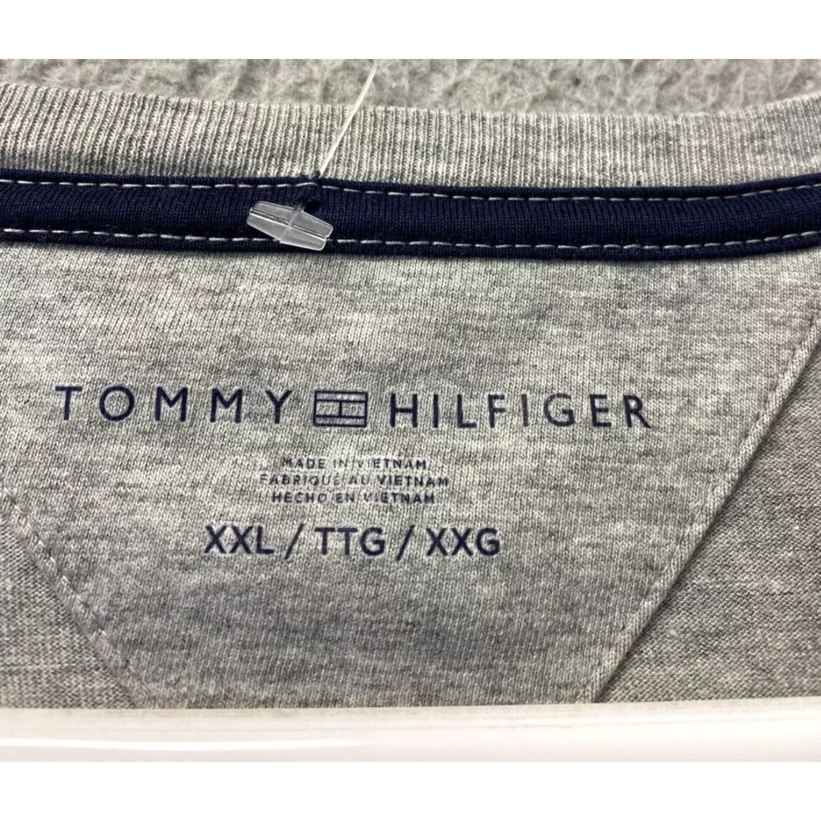 Tommy Hilfiger Tommy Hilfiger Shirt Adult XXL Gray Logo Spellout Long Sleeve /115-32 Men’s T-Shirt Size US XXL / EU 58 / 5 - 3 Thumbnail