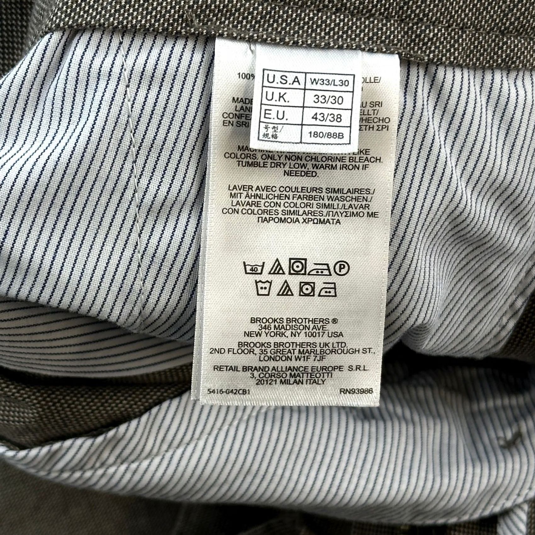 Brooks Brothers Brooks Brothers 346 Pants Mens 33x30 Flat Front Chino Casual Relaxed Brown Solid 30 in inseam, Regular Waist 33 in, Logo, Preppy, Retro, Mens Size US 34 / EU 50 - 7 Thumbnail