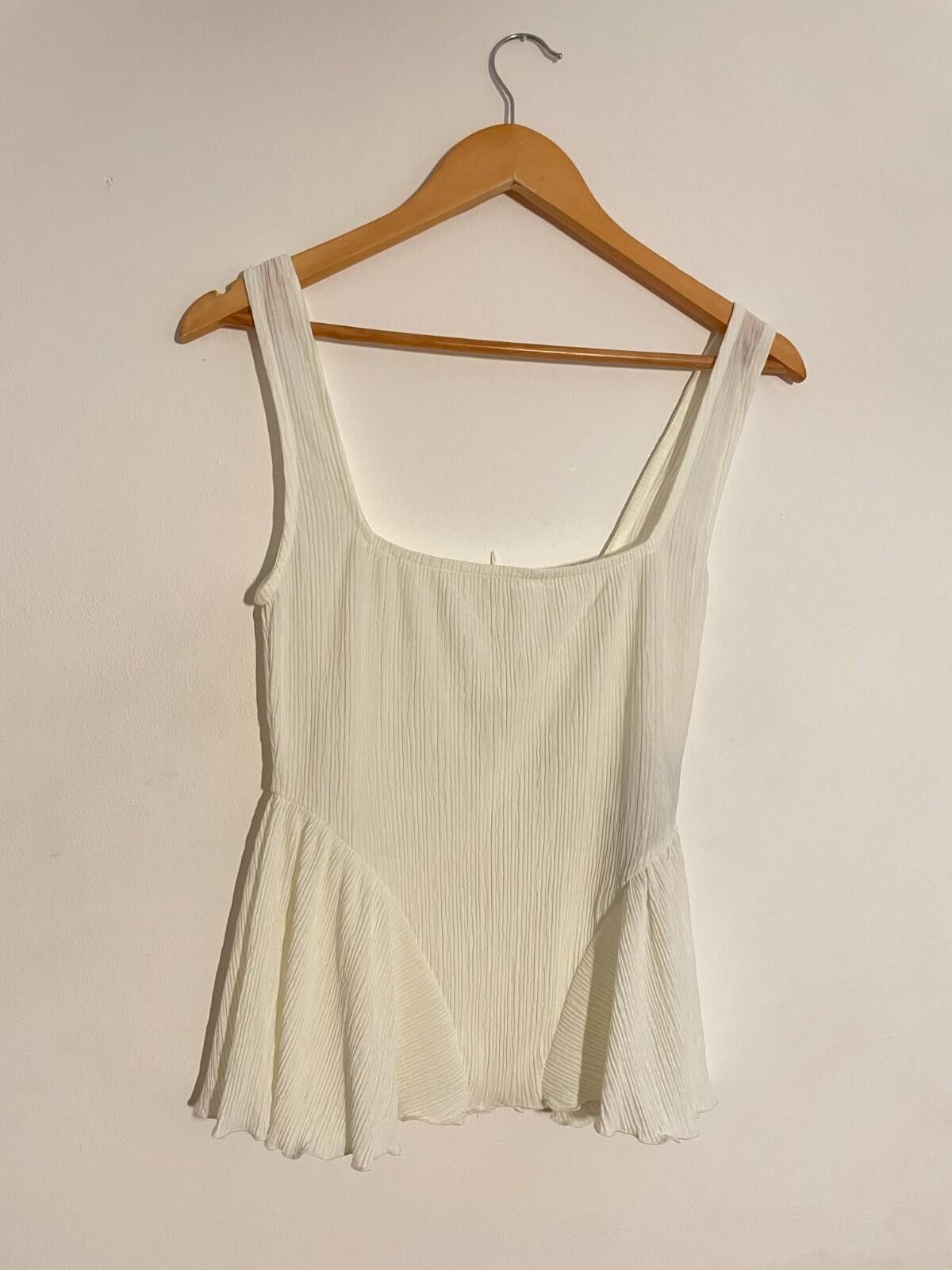 Naked & Famous NA-KD Off White Plisse Flounce Peplum Singlet Top BNWT S Size S / US 4 / IT 40 - 2 Thumbnail