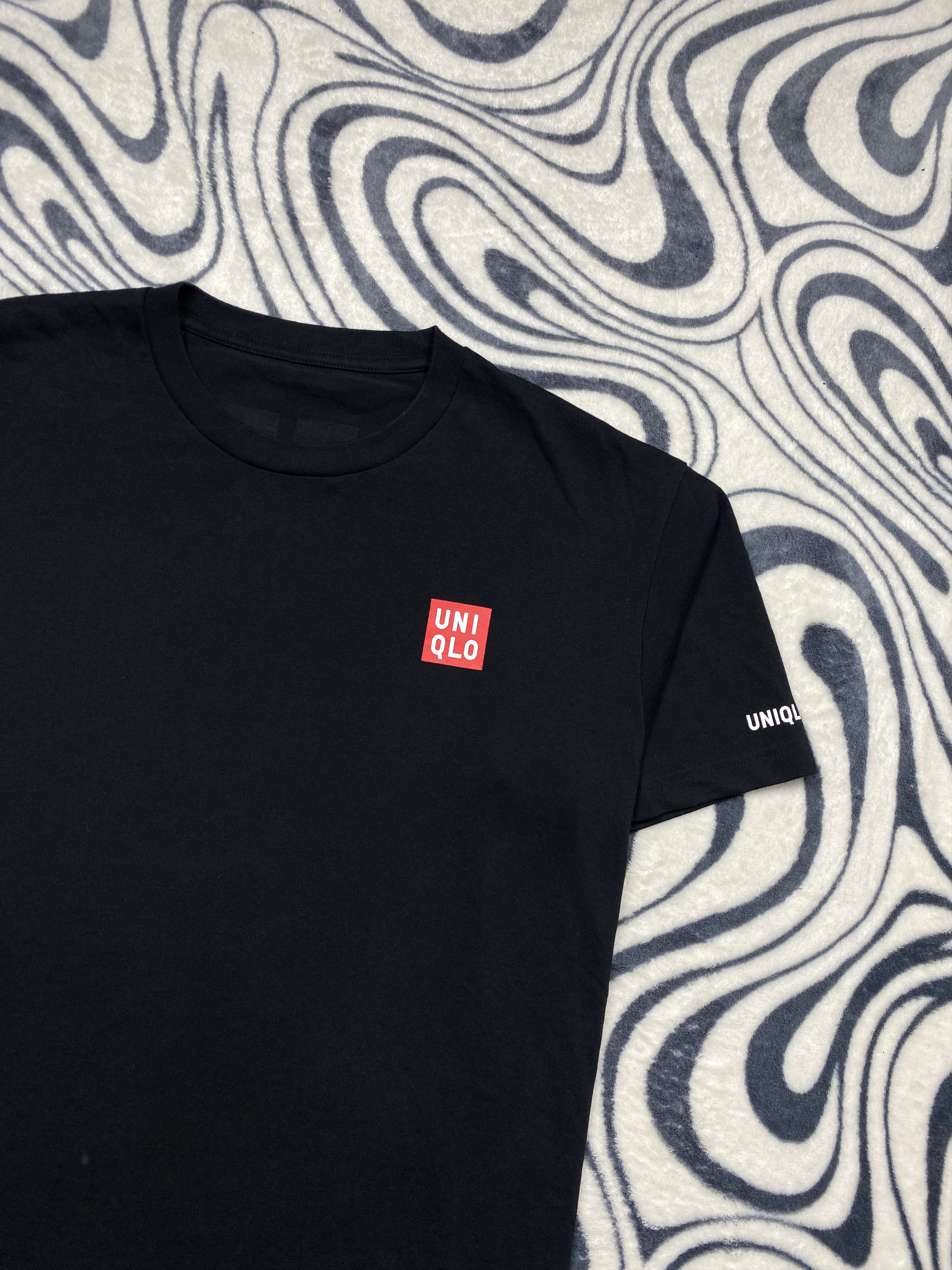 Uniqlo Uniqlo Mens T-Shirt Tee Y2K Size US L / EU 52-54 / 3 - 2 Thumbnail