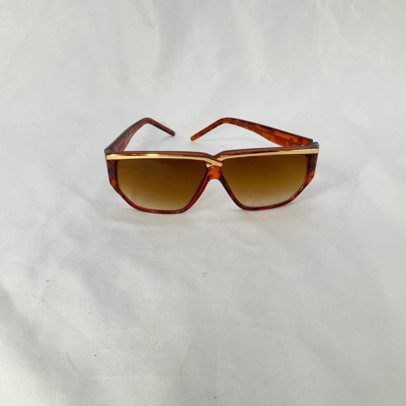 NBDN Nobrandedon VTG woman’s sunglasses Size ONE SIZE - 5 Thumbnail