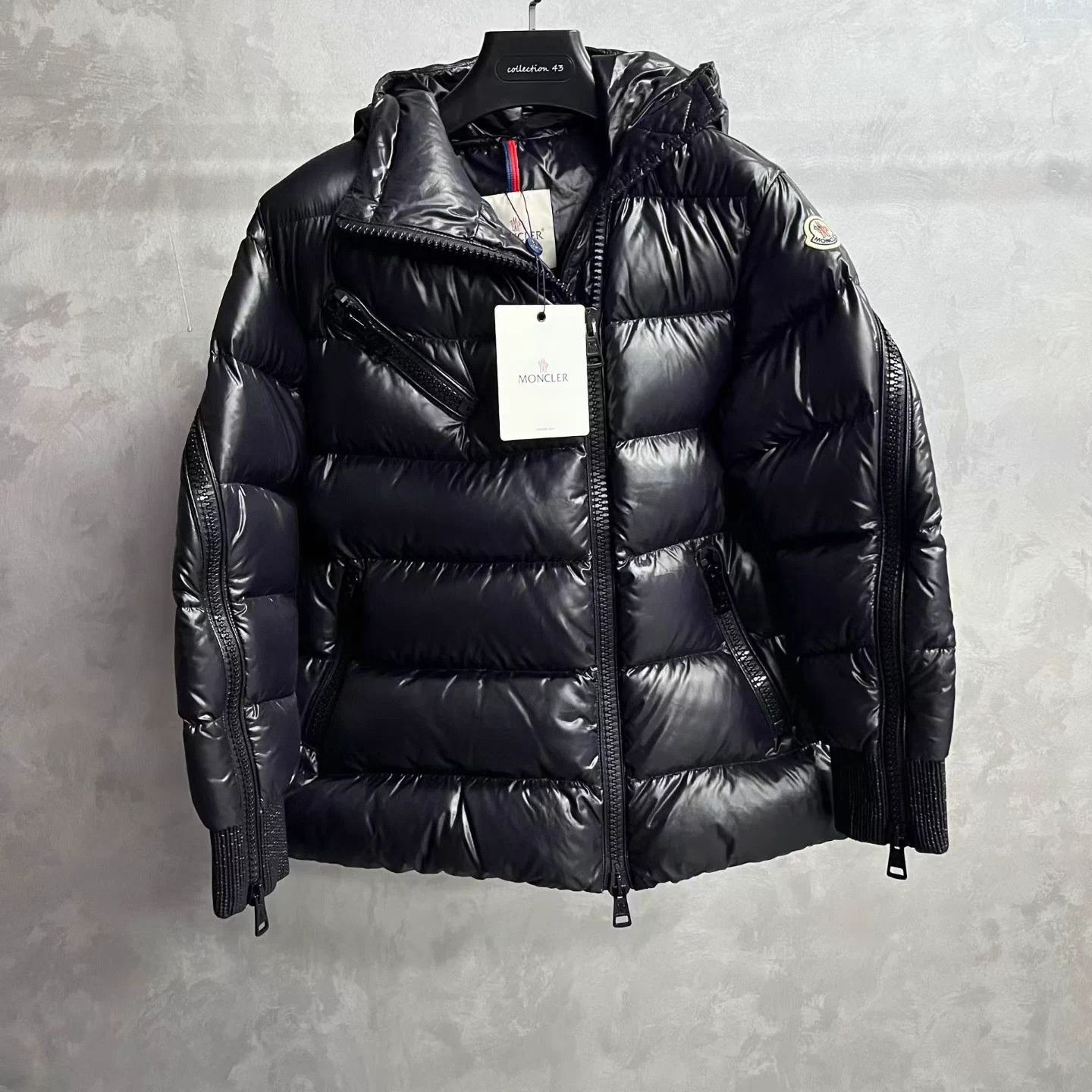 Moncler Moncler Black Hooded Down Jacket Logo Zipper Women's 0 Size XL / US 12-14 / IT 48-50 - 1 Thumbnail