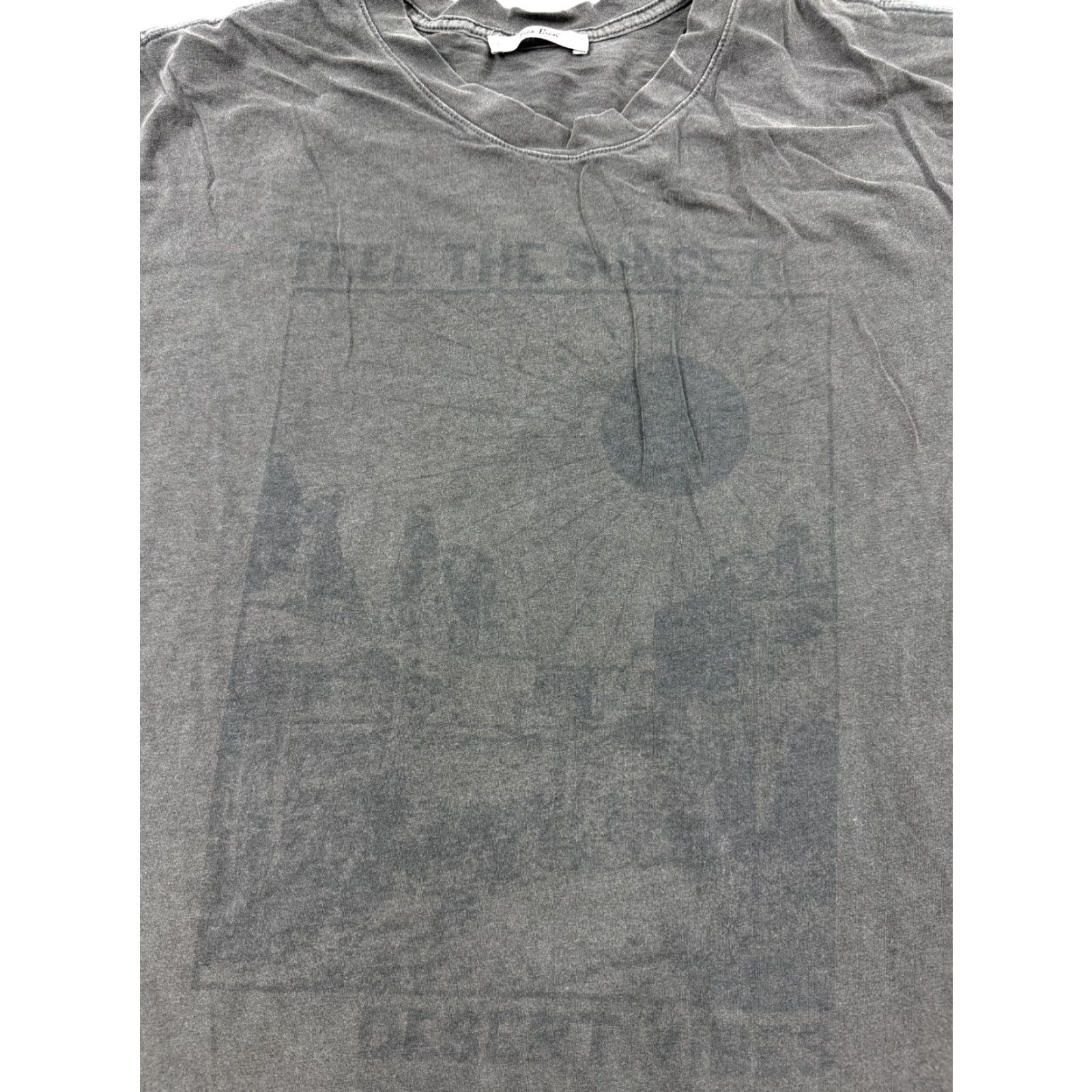 Tres Bien Tres Bien Shirt Mens XL Gray Desert Vibes Sunset Graphic Tee Curved Hem Size US XL / EU 56 / 4 - 4 Thumbnail