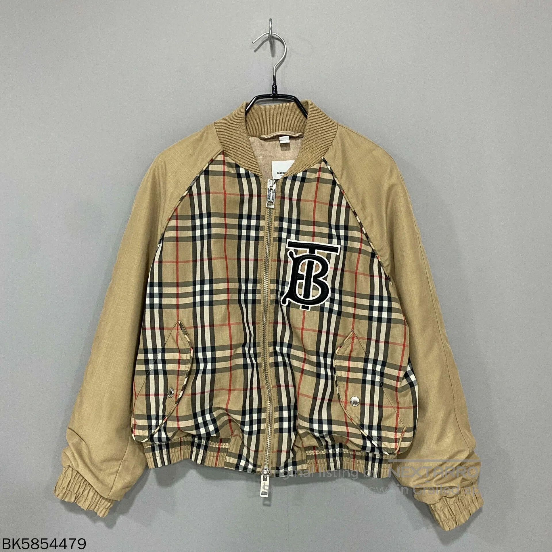 Burberry Burberry Plaid Logo Patchwork Coat. Size XS / US 0-2 / IT 36-38 - 1 Thumbnail