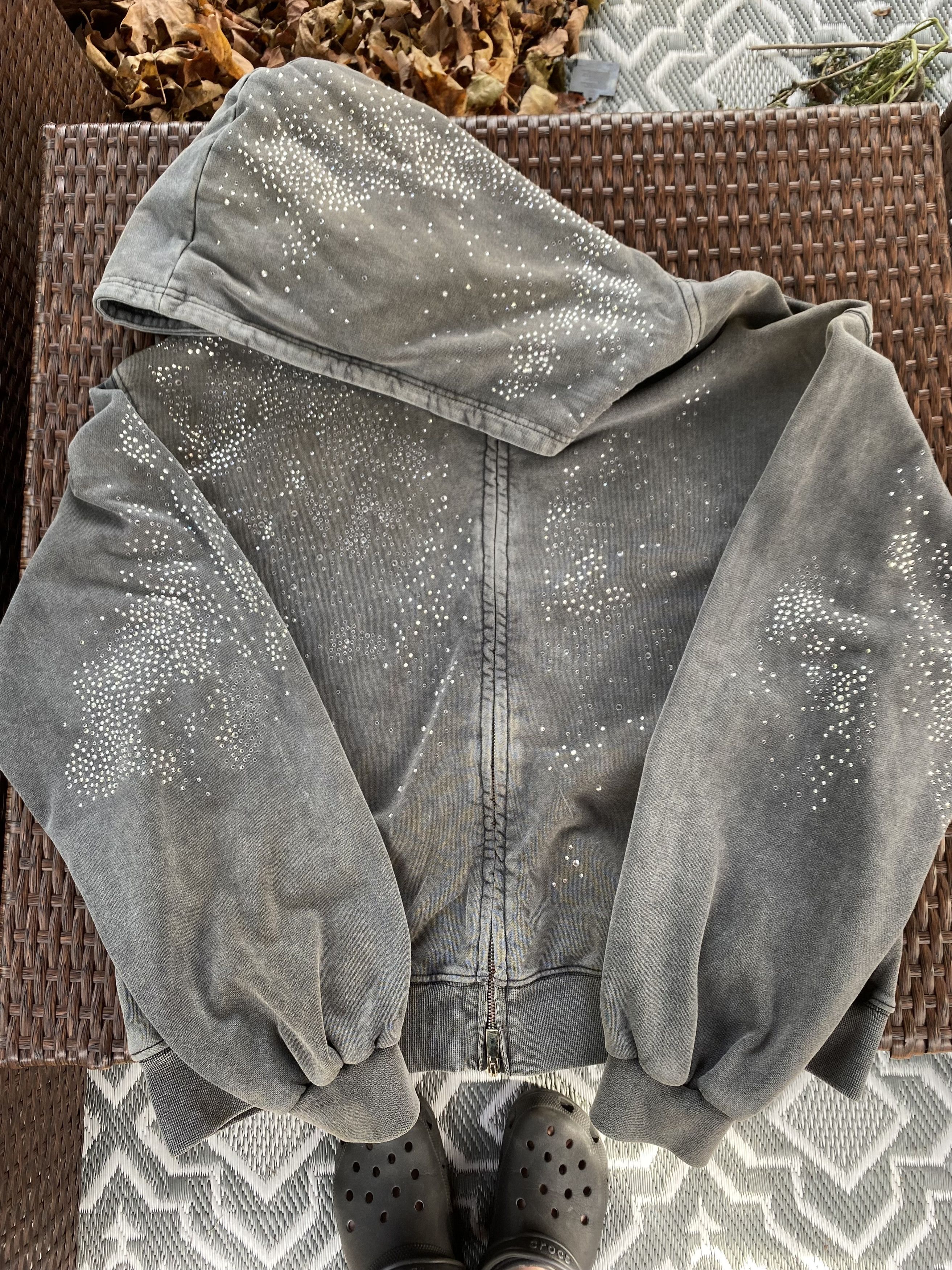 Unbranded Crystal Grassy Grey Zip Large