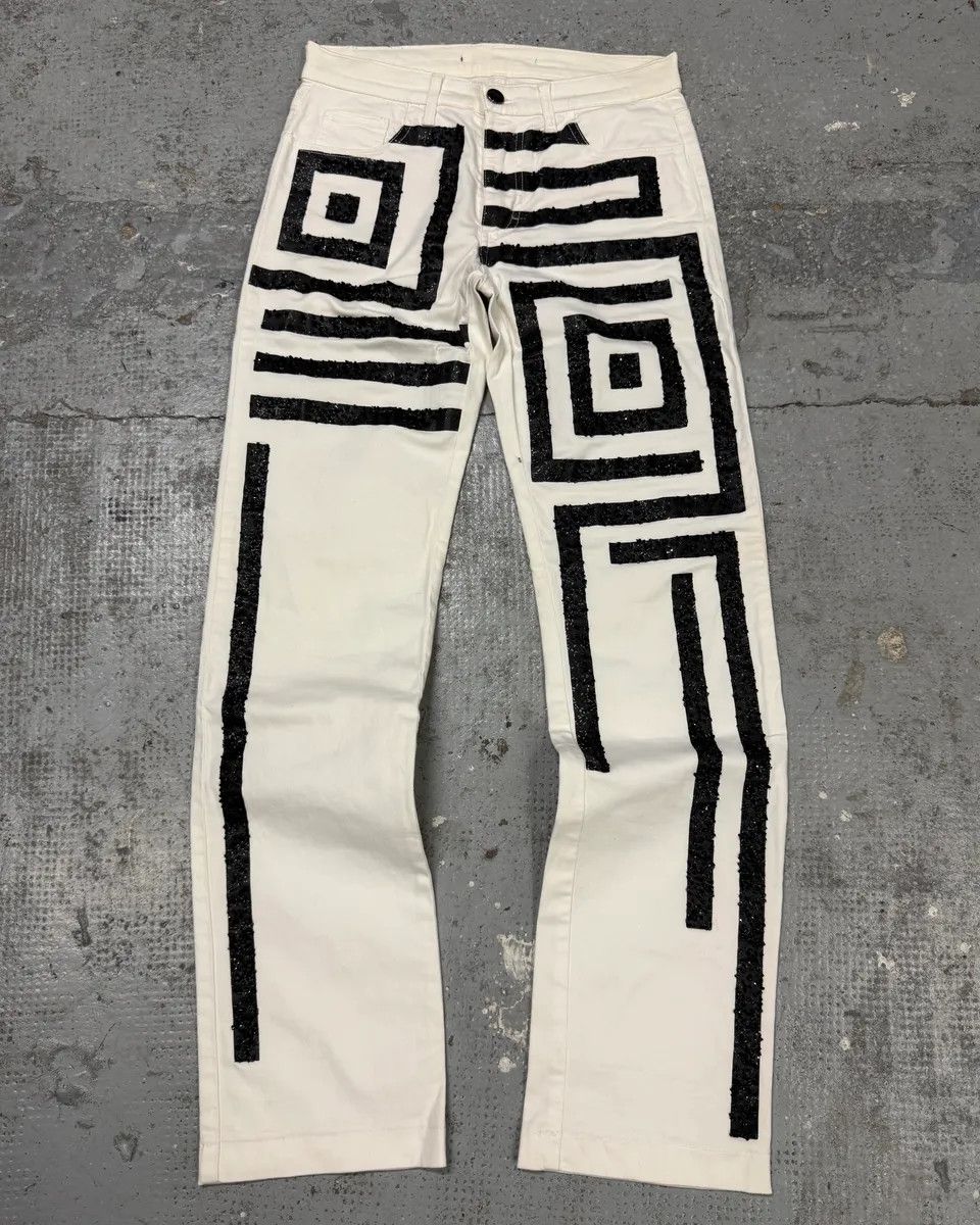 Designer × Gianfranco Ferre × Vintage AW2003 Gianfranco Ferré Geometrical Embellished White Pants Size 26" / US 2 / IT 38 - 1 Thumbnail