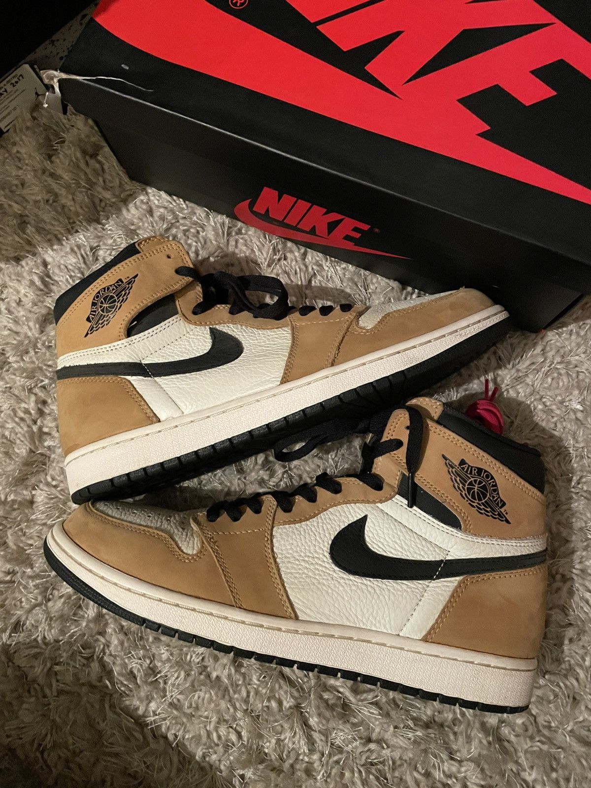 Jordan Brand Jordan 1 Rookie Of The Year Size US 11.5 / EU 44-45 - 2 Thumbnail