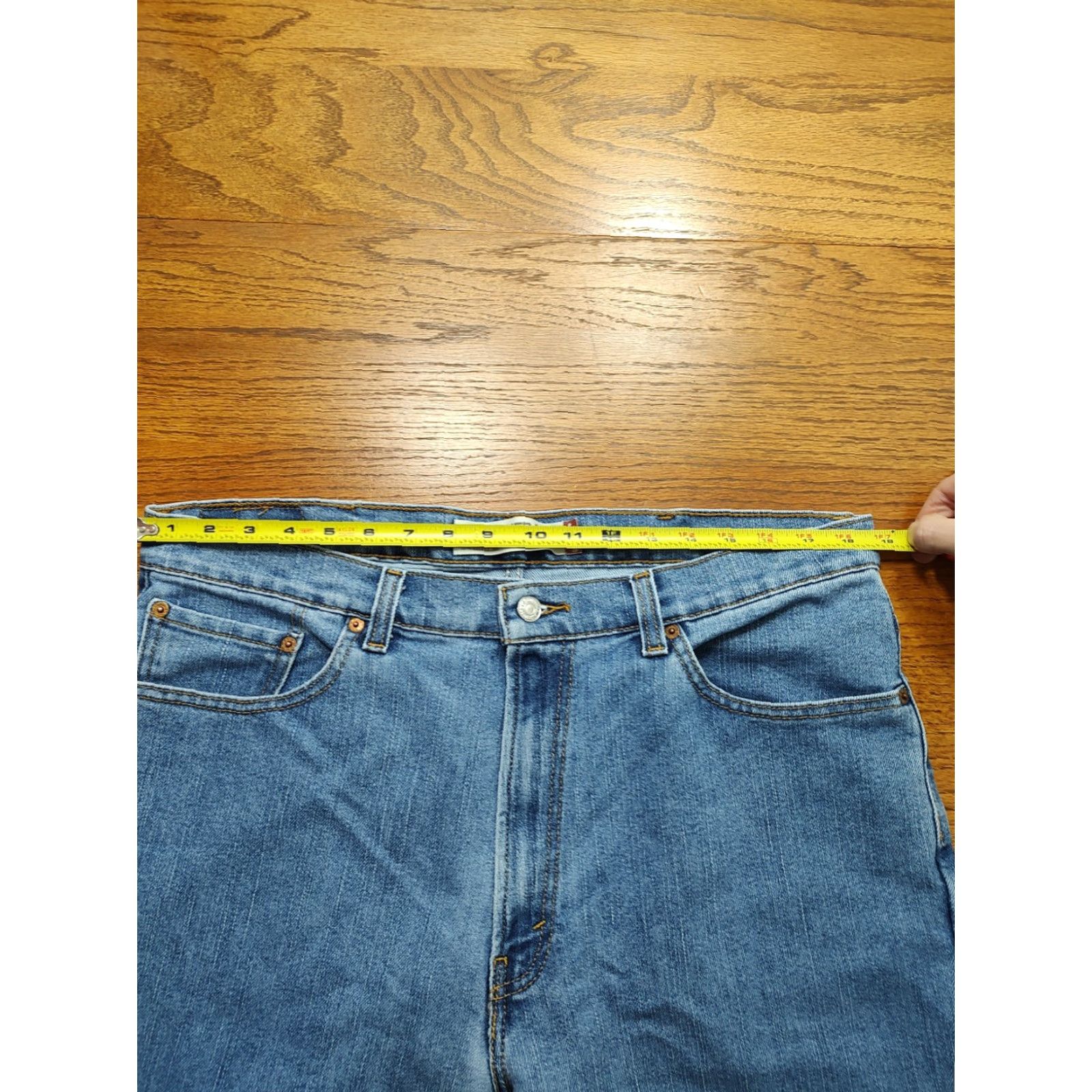 Levi's VINTAGE Levi's 550 Jeans Mens Baggy Relaxed Light Blue Denim 37x37 5-Pocket ZIp Closure 90s Y2K USA Jeans Mens Size US 37 - 7 Thumbnail