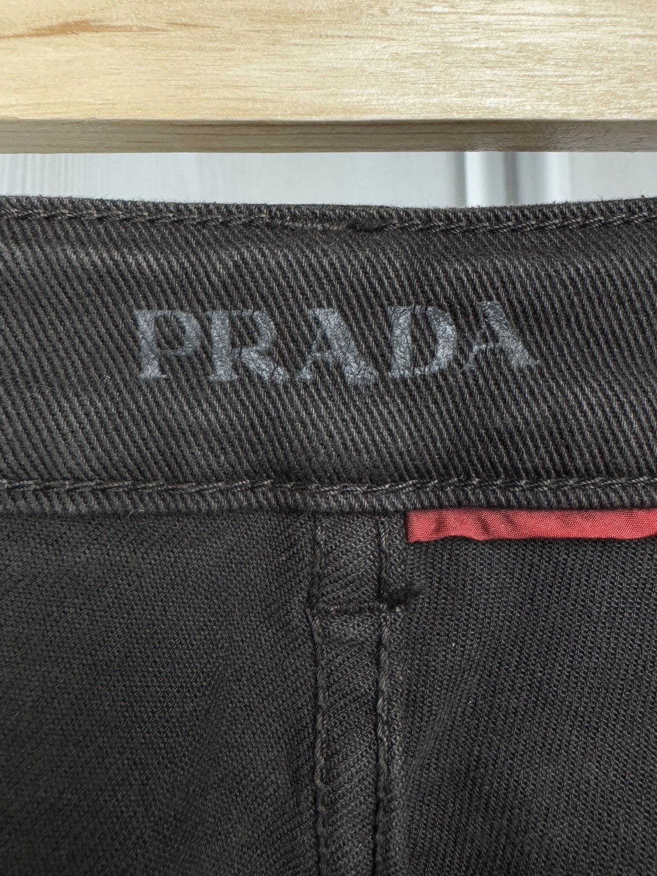 Prada PRADA DARK BROWN COTTON STRAIGHT FIT LOGO CROPPED ZIP JEANS Size 30" / US 8 / IT 44 - 13 Thumbnail