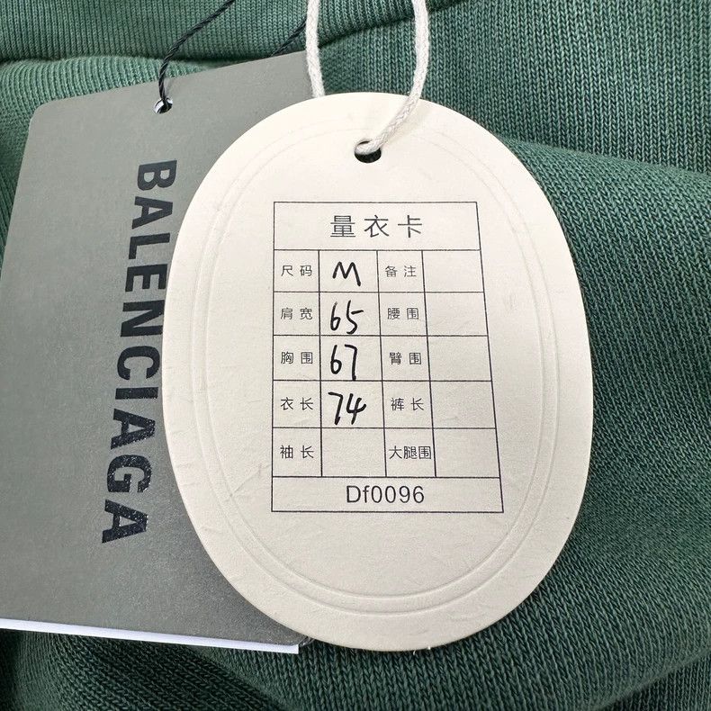 Balenciaga Balenciaga Whale prints for old hooded sweaters Size US M / EU 48-50 / 2 - 5 Thumbnail