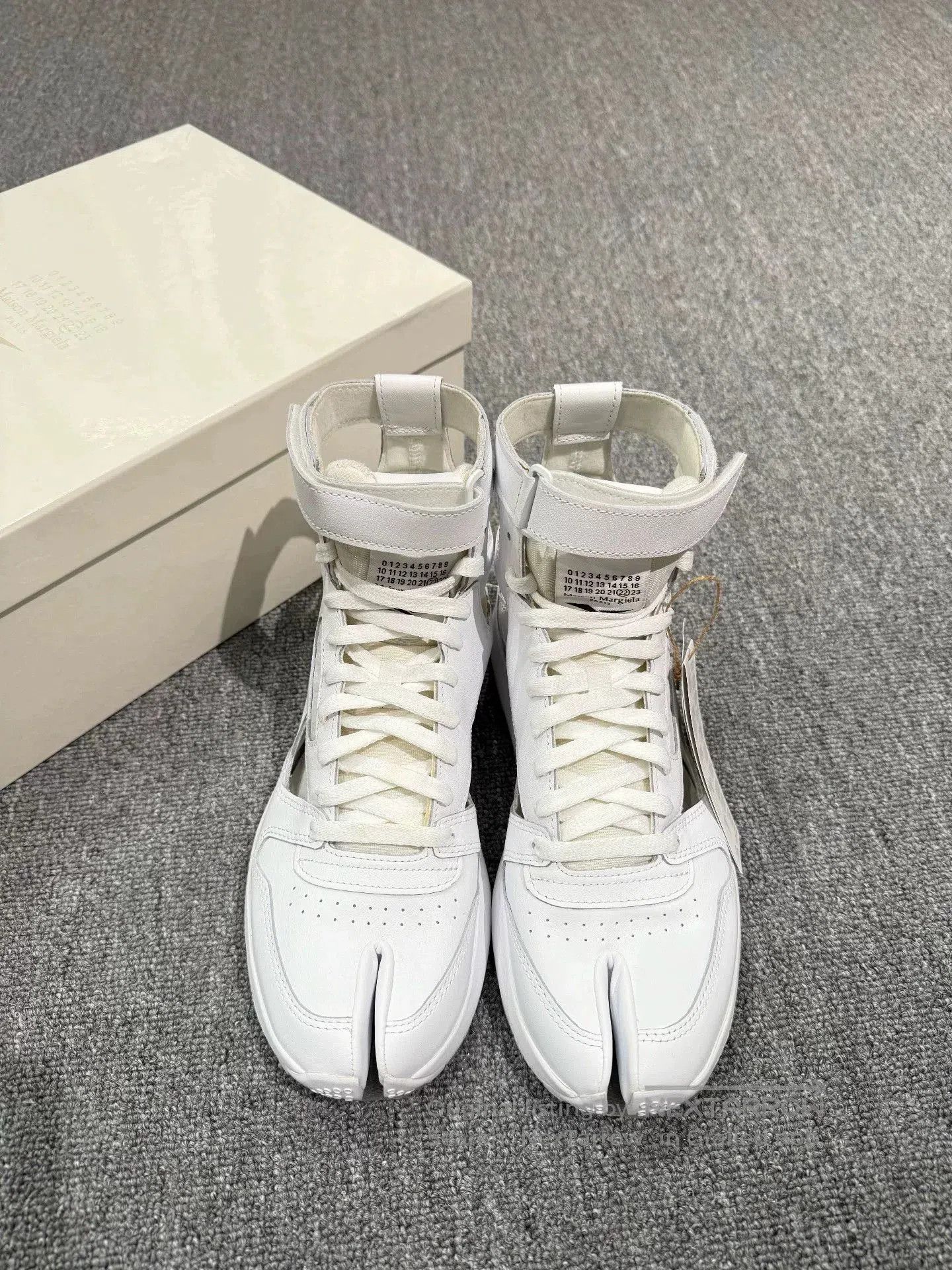 Maison Margiela Maison Margiela High. Size US 7 / EU 40 - 1 Thumbnail
