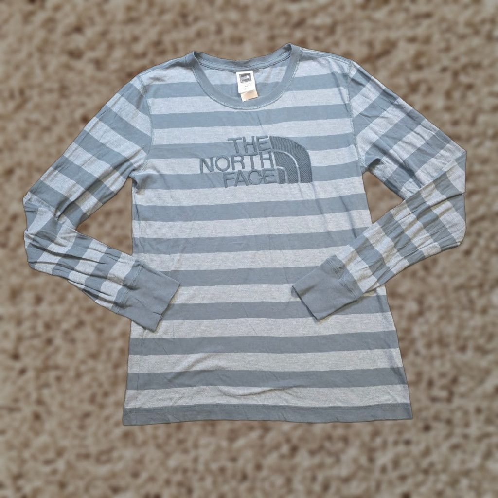 The North Face VINTAGE The North Face Top Womens Medium Gray Striped Embroidered Logo Stretch Basic Casual Size M / US 6-8 / IT 42-44 - 1 Thumbnail