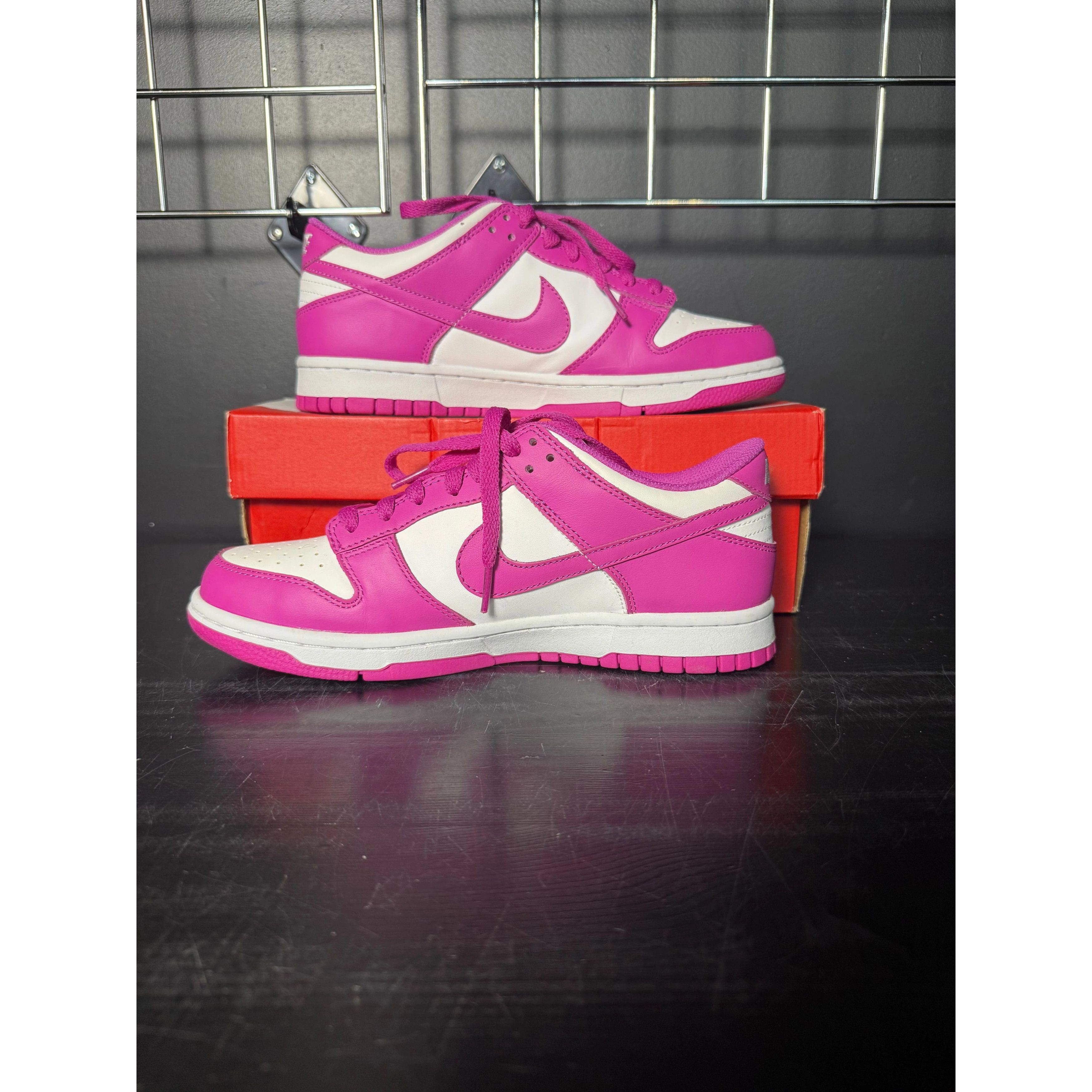 Nike Nike Dunk Low "Laser Fuchsia" (GS) **PRE-OWNED** - Size 7 Size US 7 / EU 40 - 2 Thumbnail