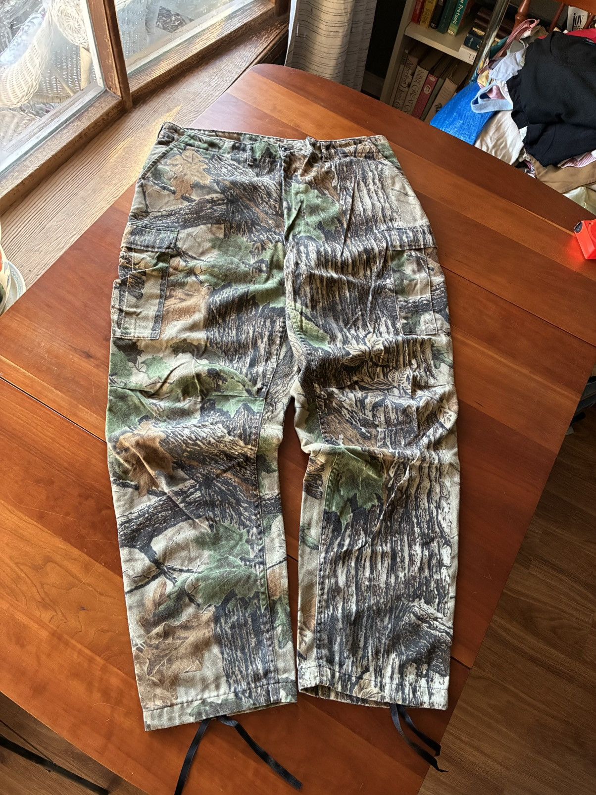Vintage Vintage 90s realtree camo cargo pants Size US 38 / EU 54 - 1 Thumbnail