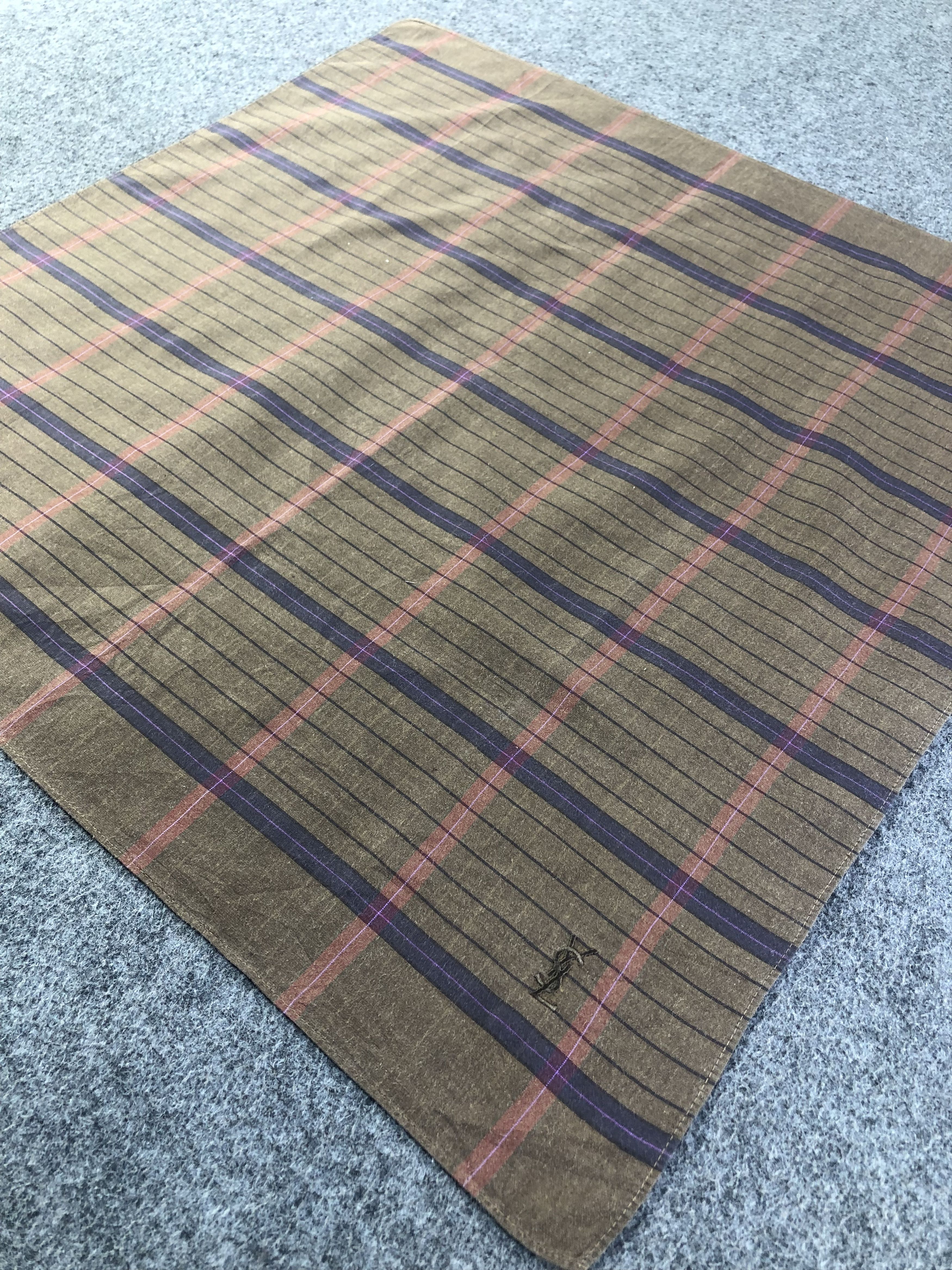 Yves Saint Laurent Yves Saint Laurent Handkerchief / Bandana / Neckerchief Size ONE SIZE - 4 Thumbnail