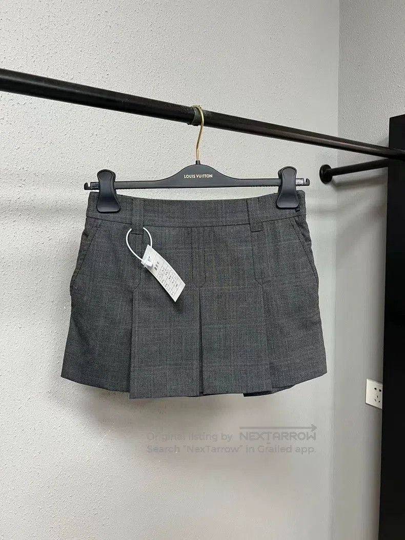Miu Miu Miu Miu 36 Grey plaid skirt Size 35" - 2 Thumbnail