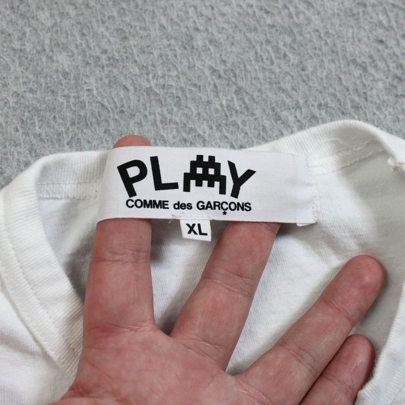Vintage VINTAGE? No — Play Comme Des Garçons Shirt Womens XL White Heart Logo Streetwear Made Japan Shirt Womens XL White Heart Logo Size XL / US 12-14 / IT 48-50 - 3 Thumbnail