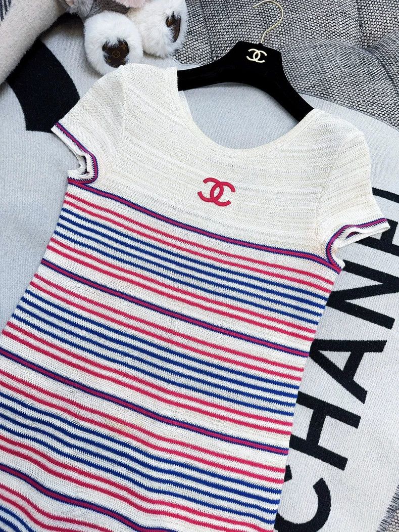 Chanel Chanel Early spring show red striped short-sleeved knitted Size XS / US 0-2 / IT 36-38 - 4 Thumbnail