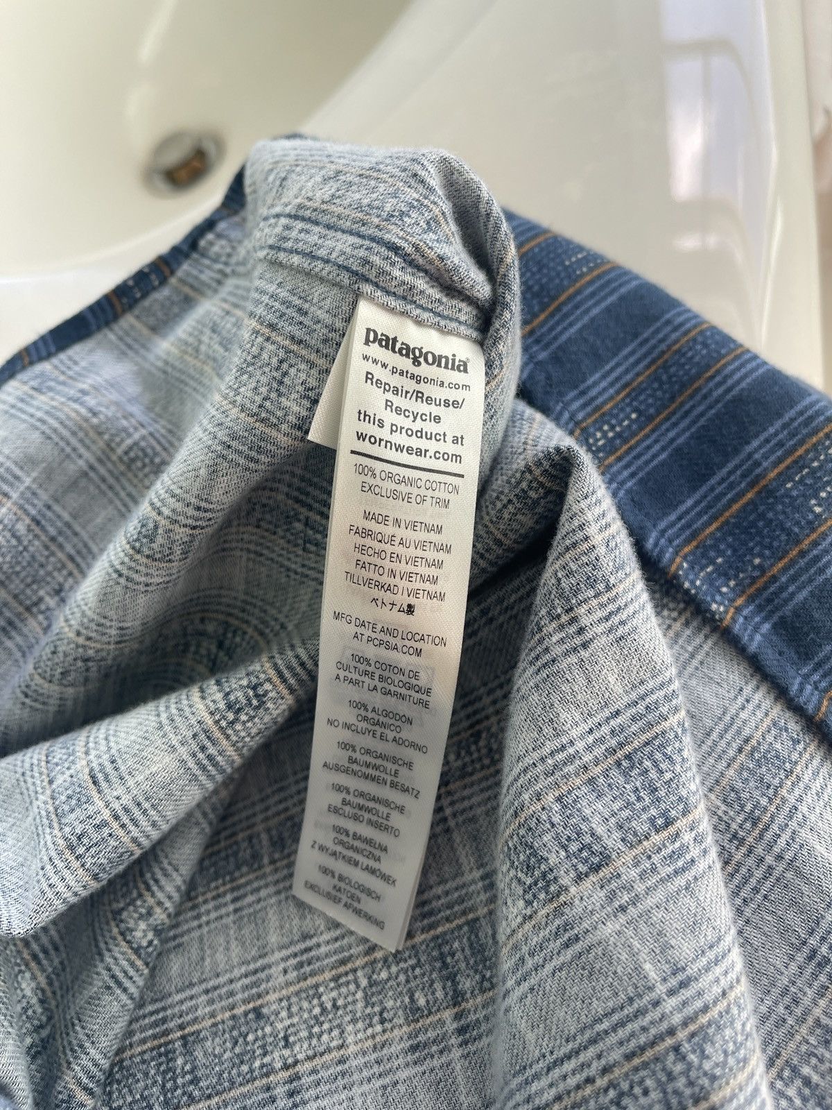 Patagonia Patagonia Men's Blue Patterned Button Down Shirt Size US M / EU 48-50 / 2 - 6 Thumbnail