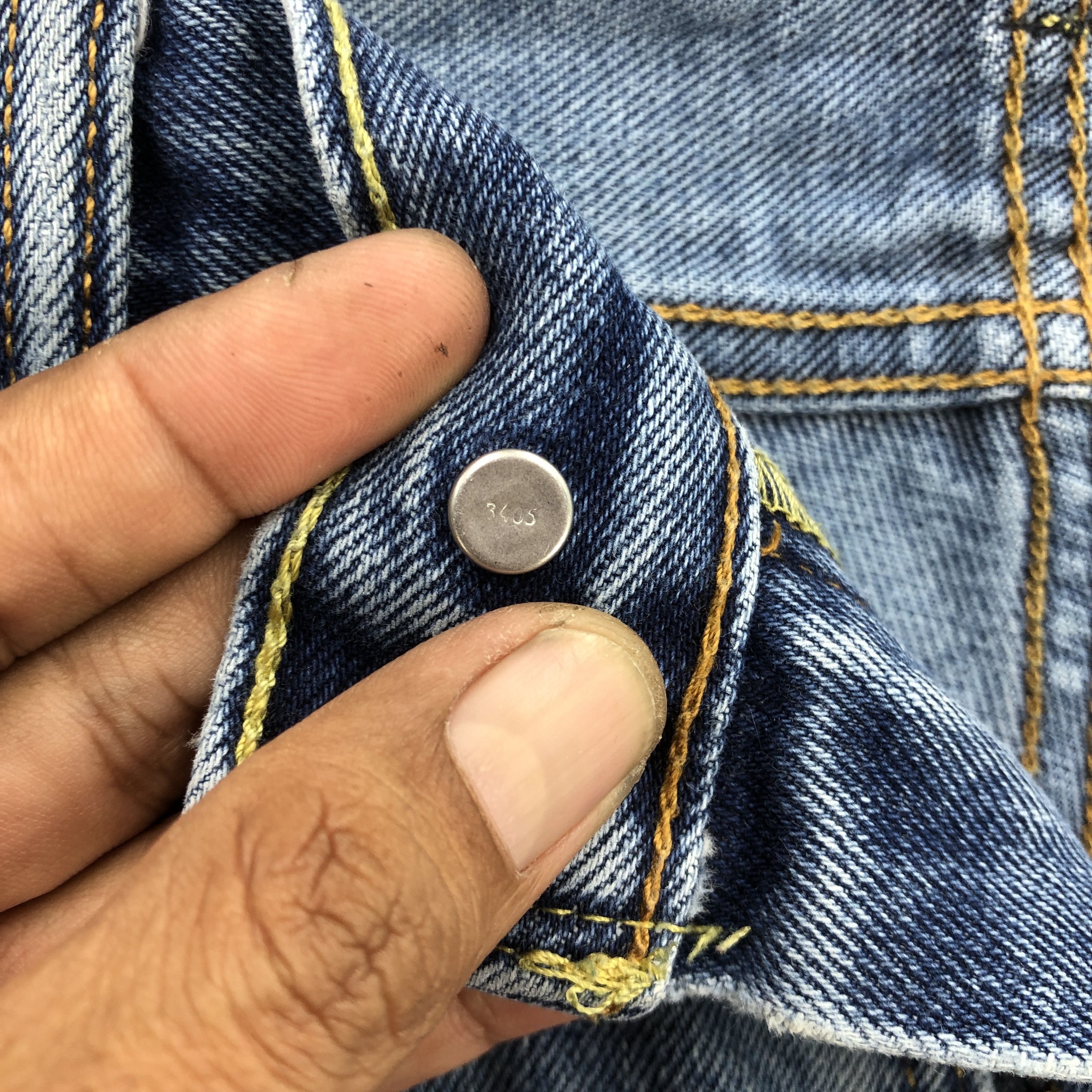 Levi's Vintage Levis 505 Light Wash Jeans Dirty Levi's Faded Denim Size US 36 / EU 52 - 6 Thumbnail