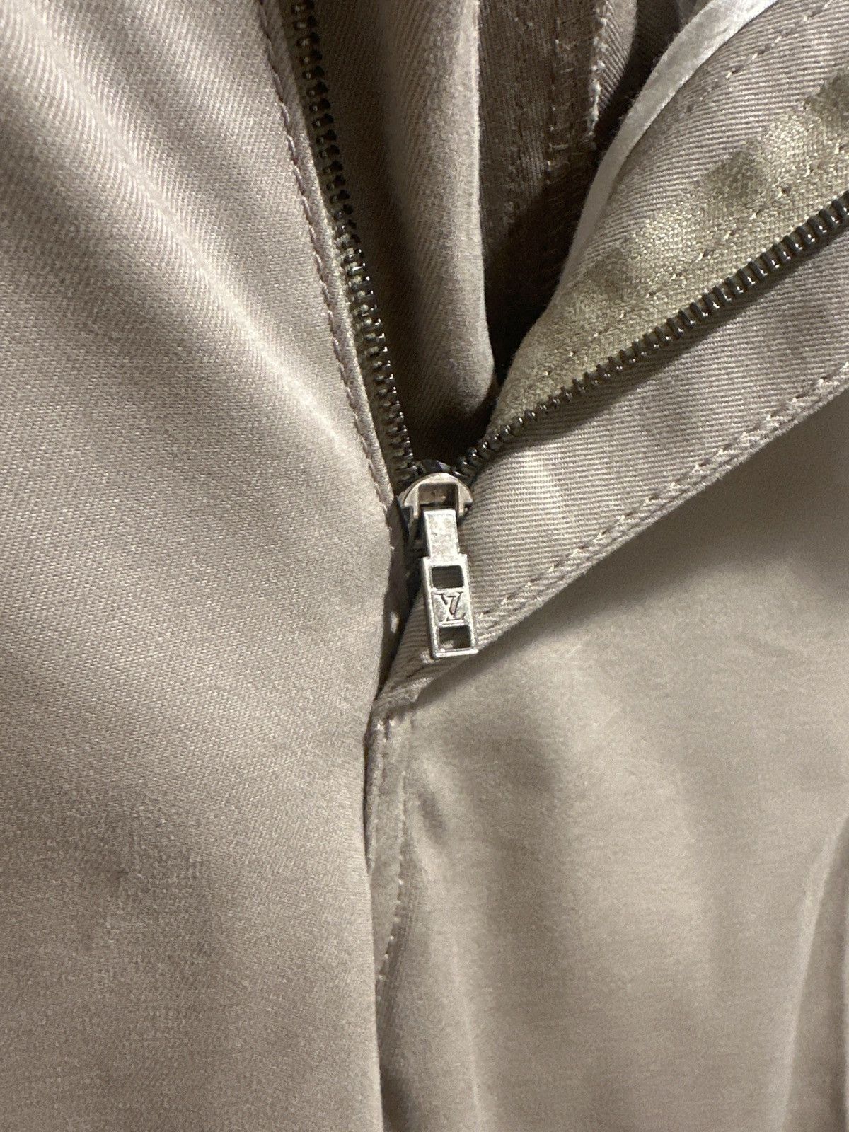 Louis Vuitton Louis Vuitton Khaki Pants Size US 34 / EU 50 - 8 Thumbnail