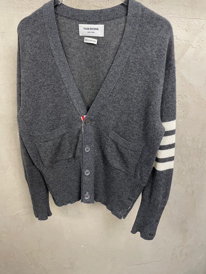 Thom Browne Thom Browne size1 Gray four stripe cashmere sweater Size US S / EU 44-46 / 1 - 3 Thumbnail