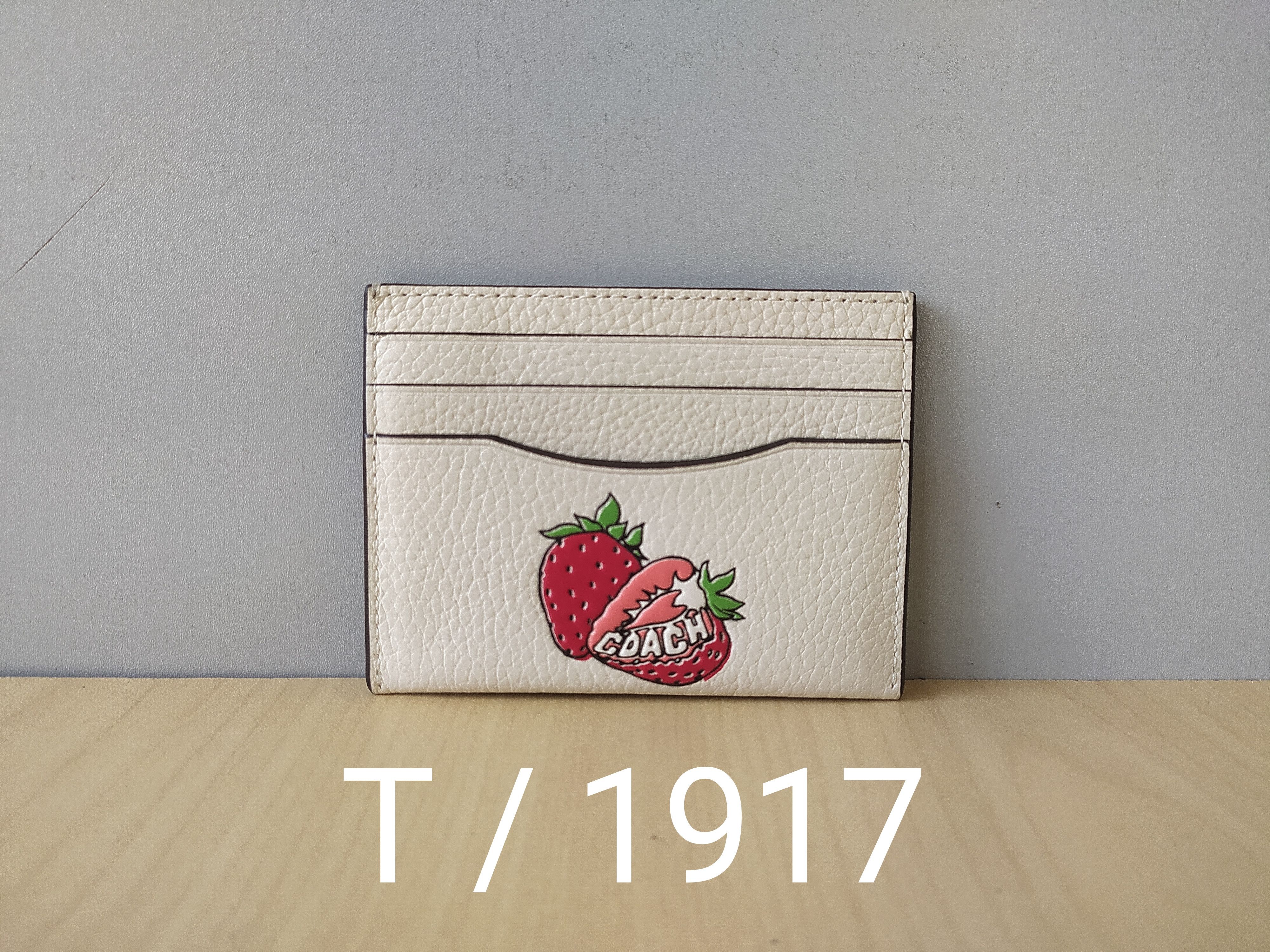 Coach Coach Pebbled Leather Card/ID Holder Free Shipping T/1917 Size ONE SIZE - 10 Thumbnail