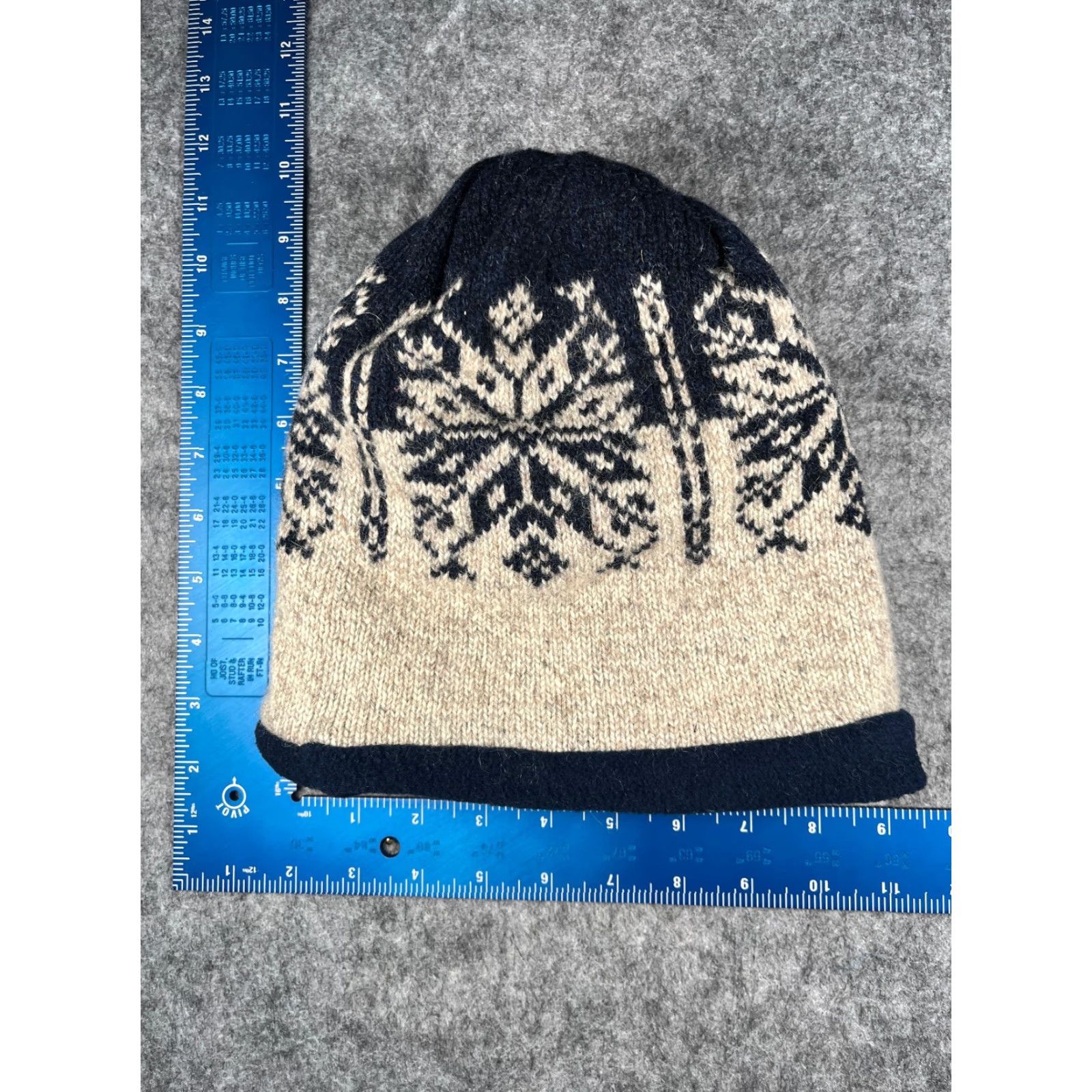 Vintage Berkshire Fashions Beanie Adult One Size Blue Ivory Fair Isle Knit Wool Blend Hat Unisex Adults Winter Christmas Ski Men Women Size ONE SIZE - 3 Thumbnail