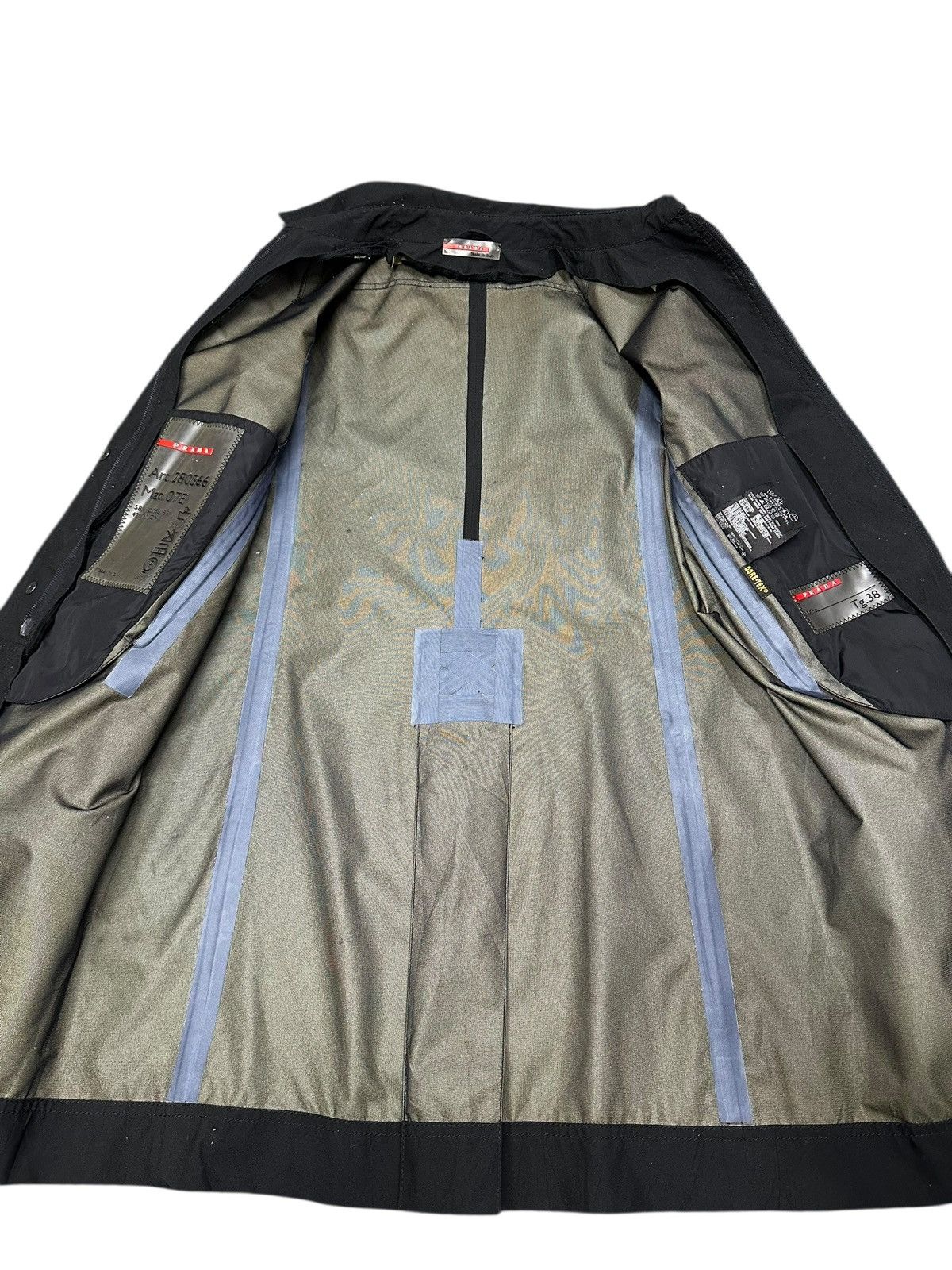 Prada Prada Goretex Waterproof Jacket Size XS / US 0-2 / IT 36-38 - 6 Thumbnail