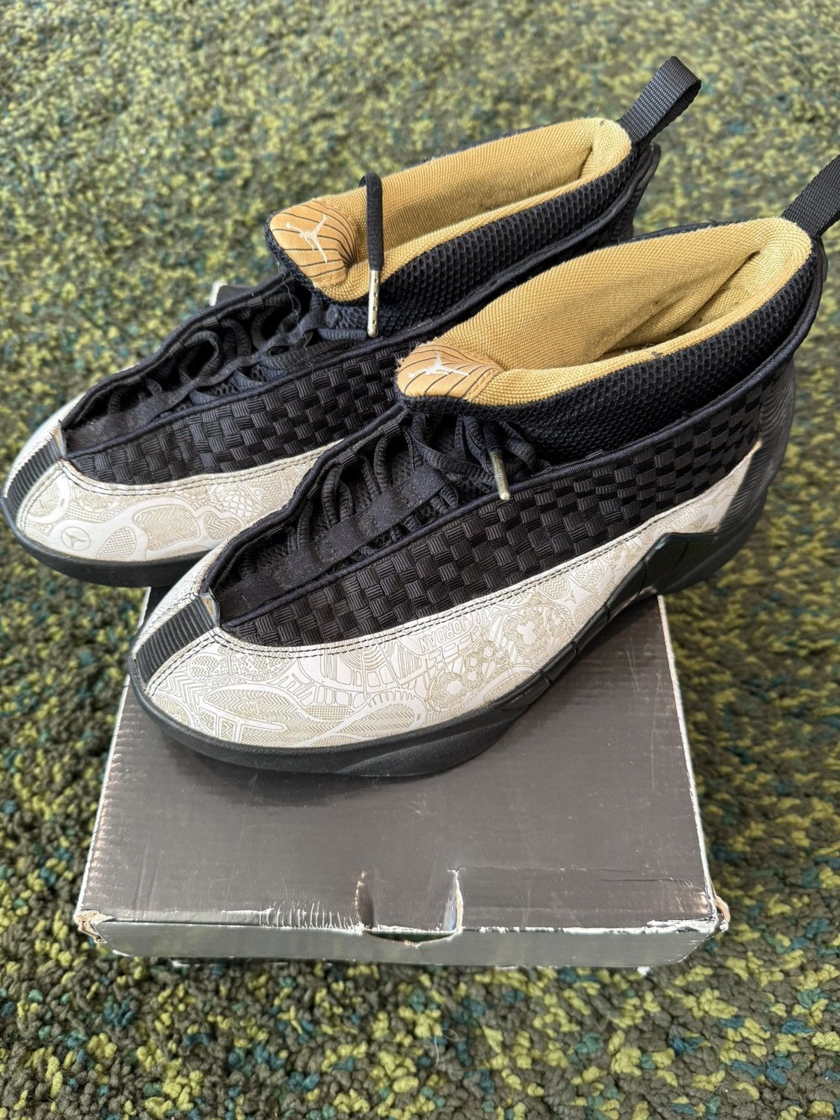 Jordan Brand Air Jordan 15 “Laser” Size US 10 / EU 43 - 8 Thumbnail