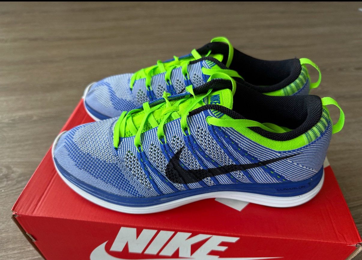 Nike Rare Flyknit one nike trainers Size US 9.5 / EU 42-43 - 4 Thumbnail