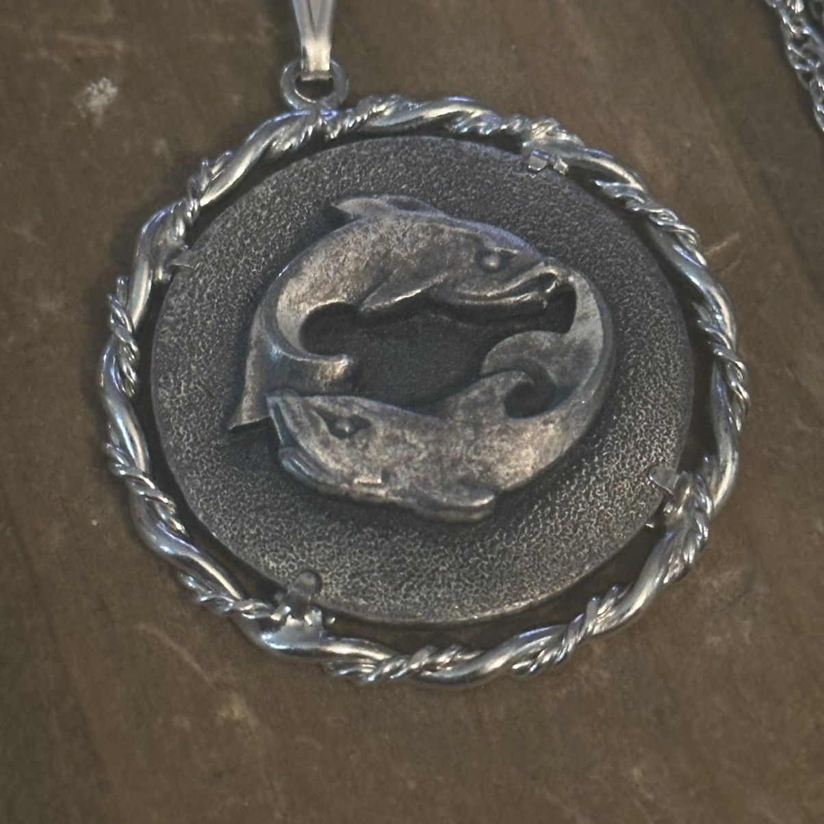 Vintage Vintage pewter Pisces pendant necklace Size ONE SIZE - 3 Thumbnail