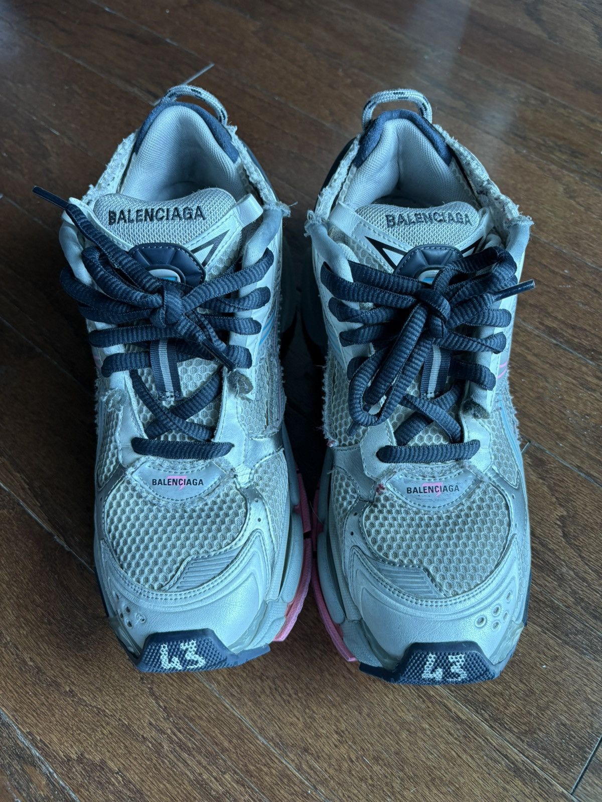 Balenciaga Balenciaga Runner Grey Pink Blue Sneaker Shoe Size US 10 / EU 43 - 4 Thumbnail