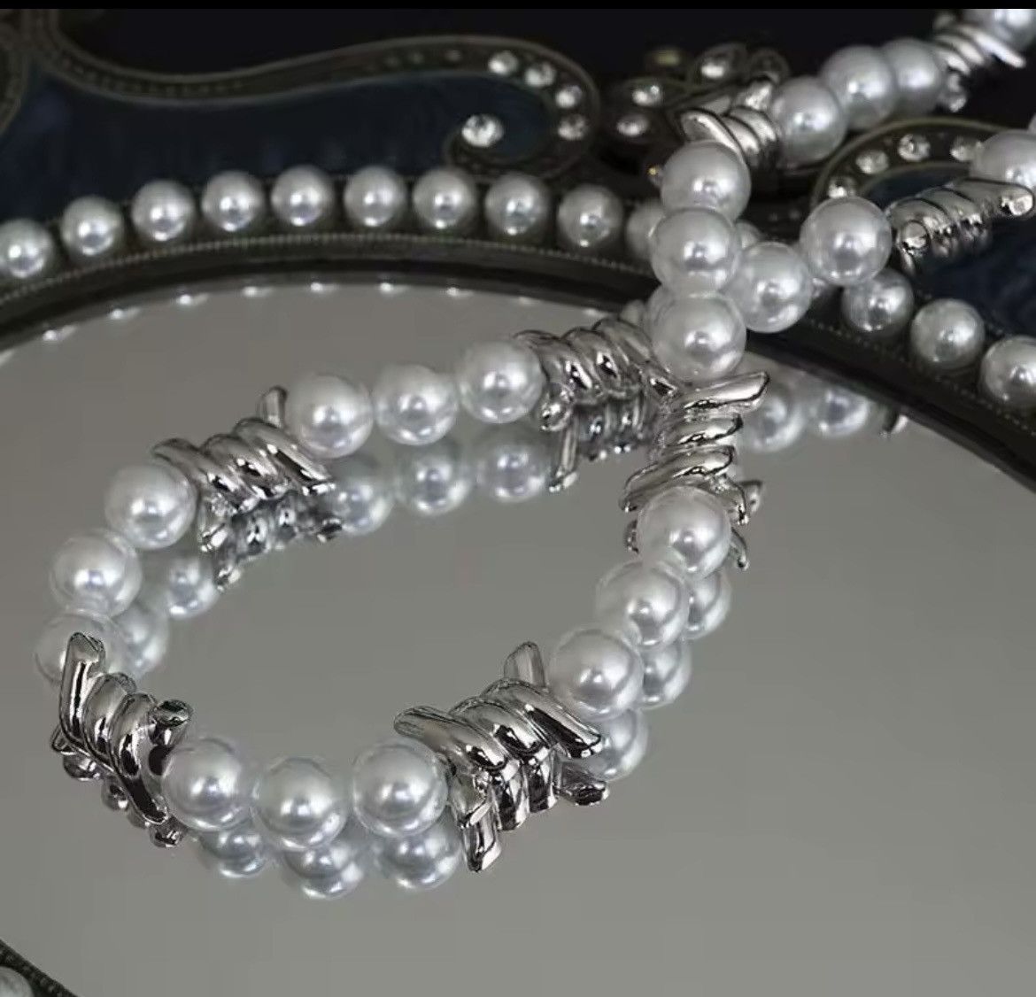 Pearls Before Swine Punk Hip Hop White Imitation Pearl Necklace Size ONE SIZE - 1 Thumbnail