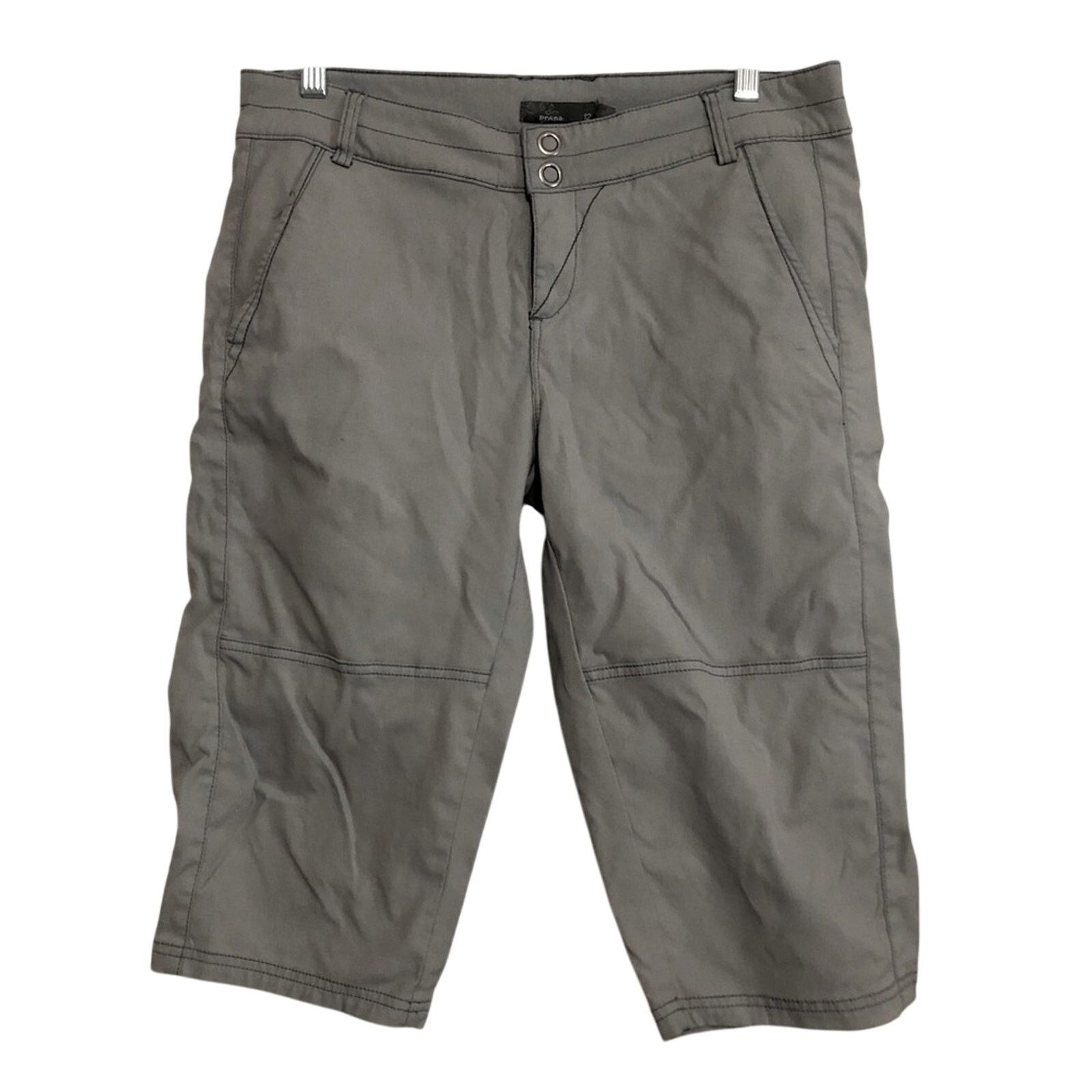 Prana Prana Nylon Charcoal Gray Water Repellant Cargo Capri Pants Size 34" / US 12 / IT 48 - 1 Thumbnail