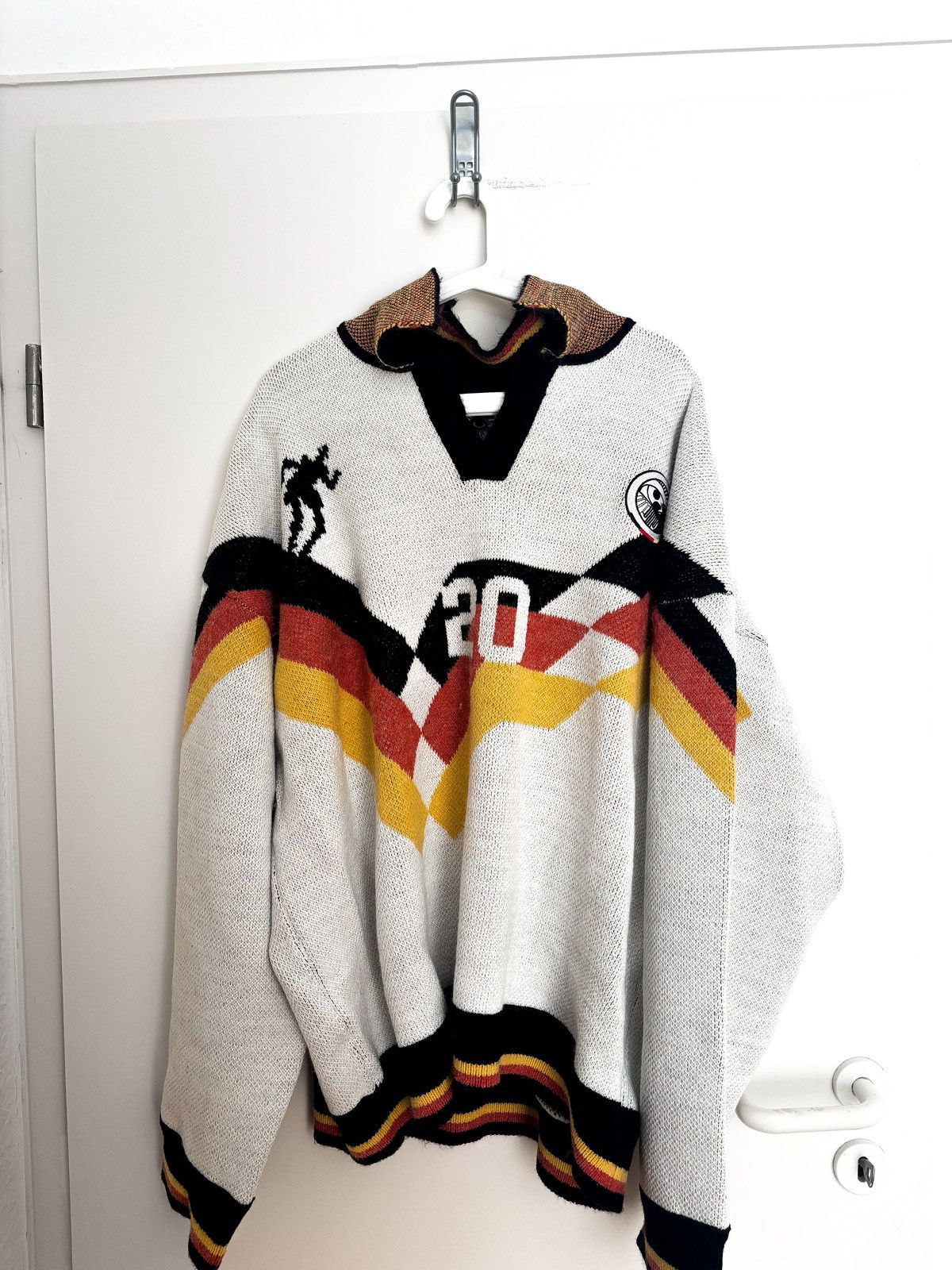 house off errors ニット SHAGGY KNITTED STRIPED SWEATER – HOUSE OF ERRORS